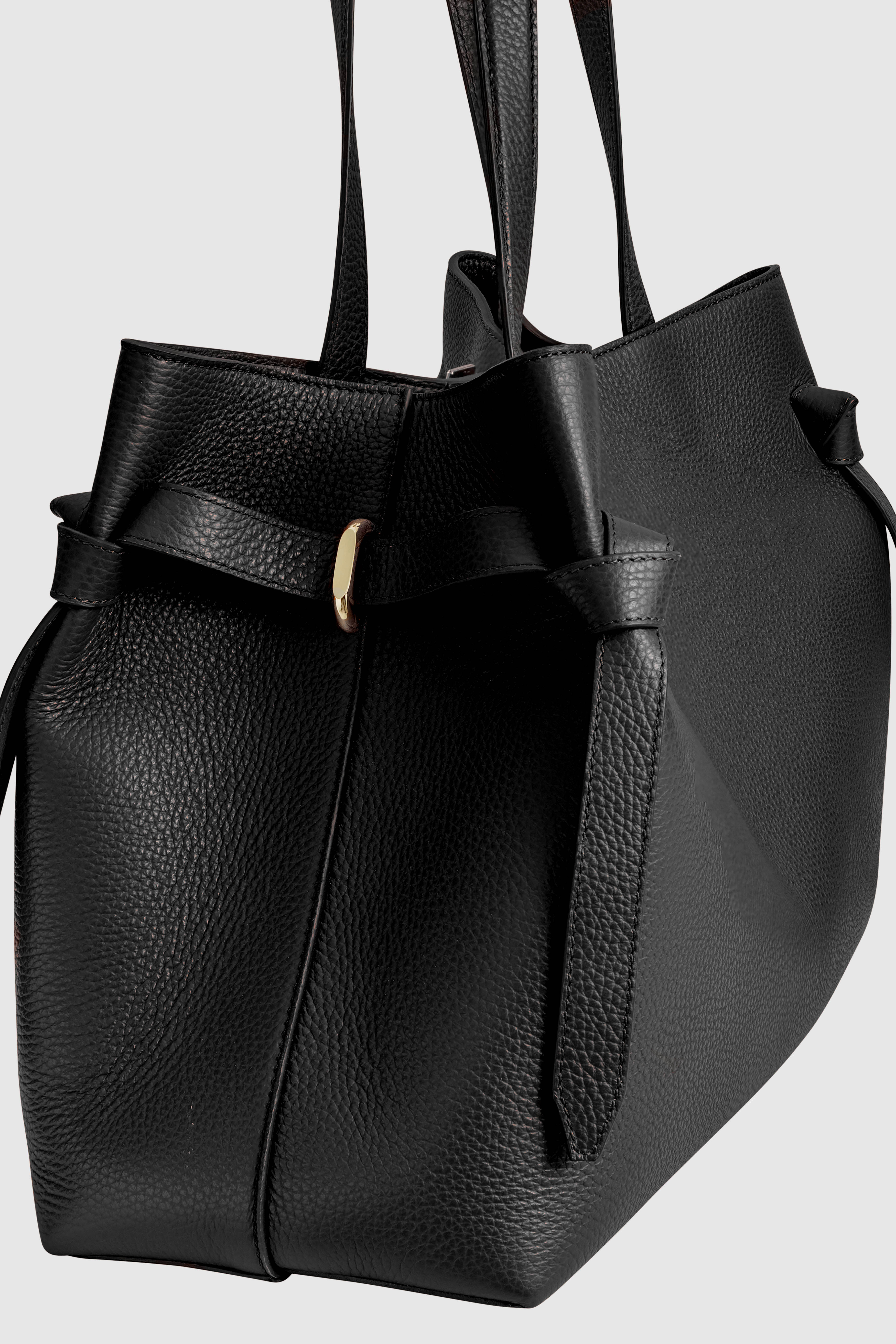 GYOZA TOTE - BLACK PEBBLE GRAINED LEATHER