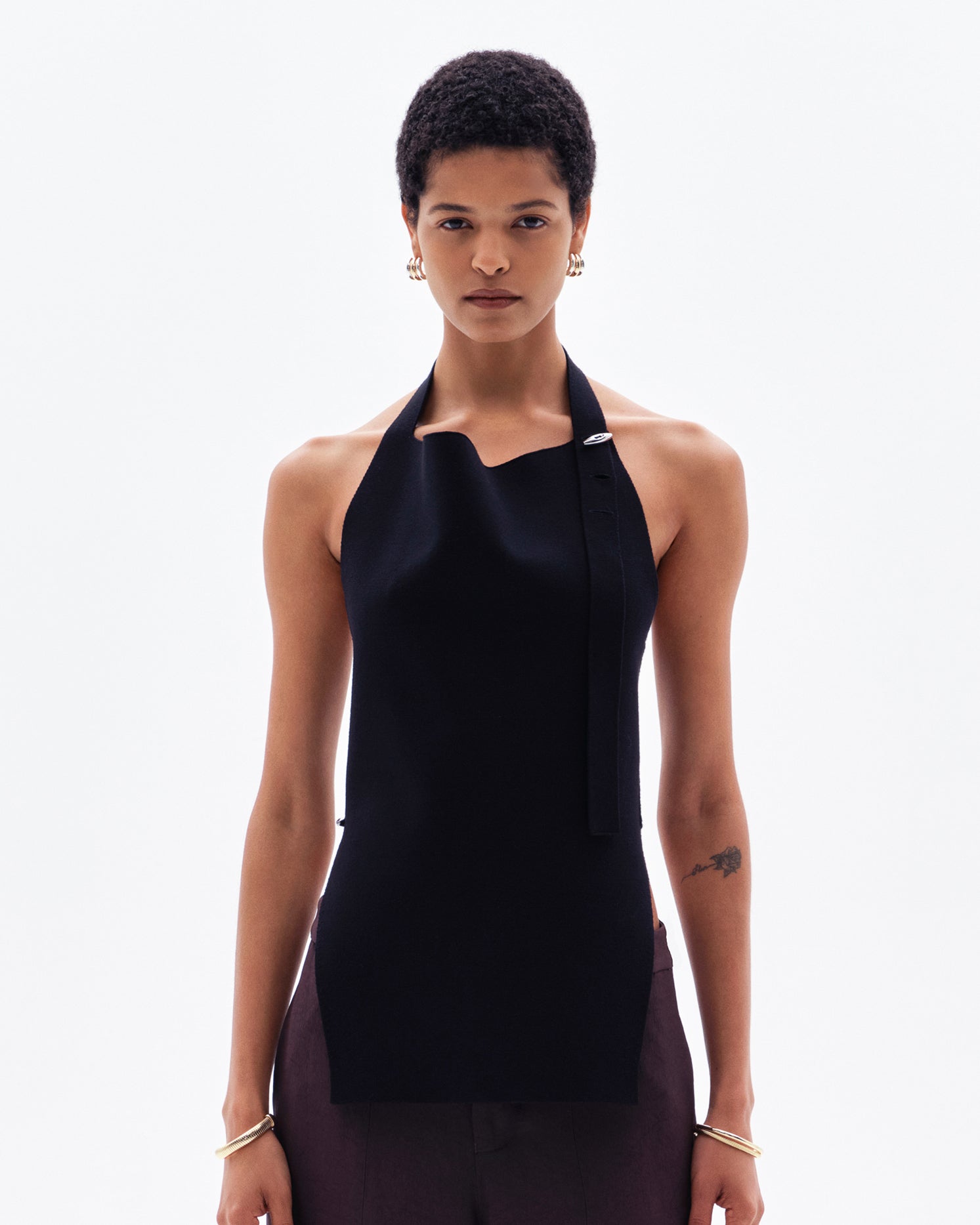 SAVAN MILANO HALTER TOP - BLACK