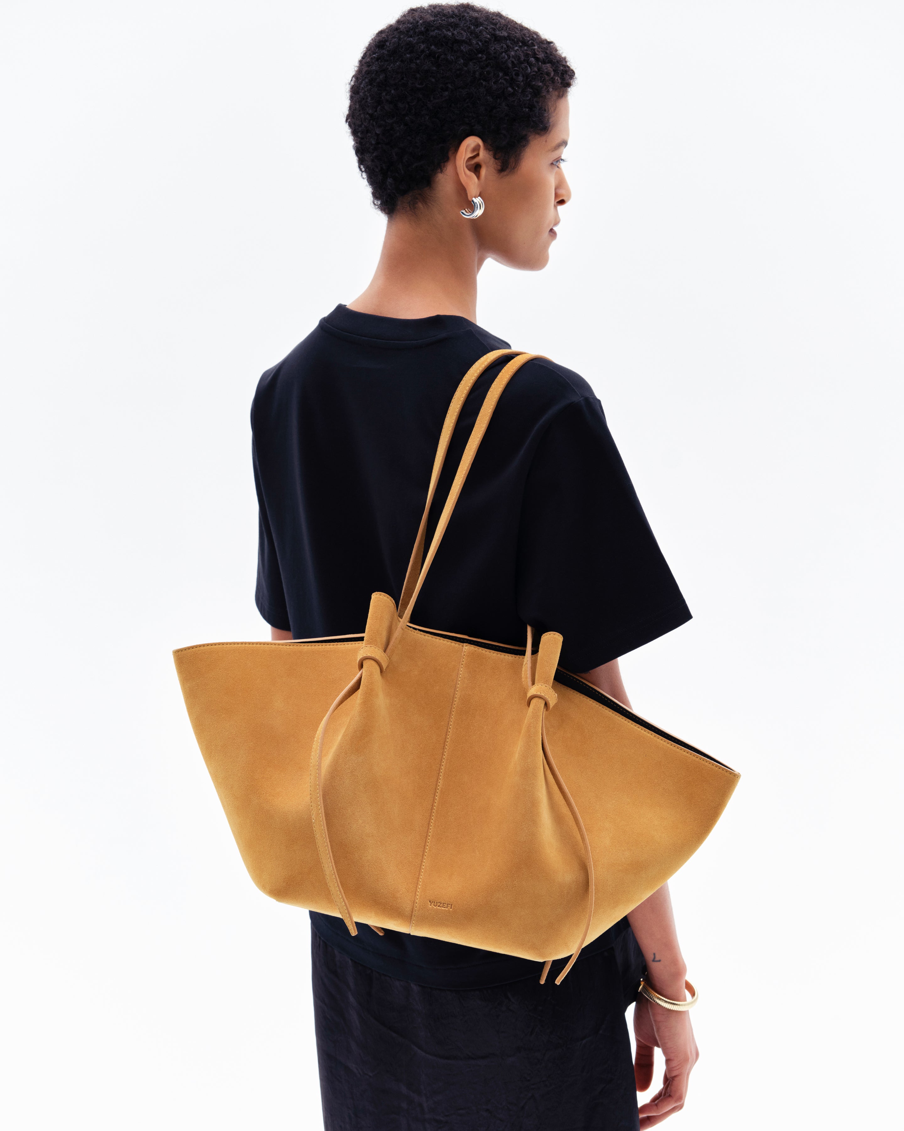 LARGE MOCHI - CHAI SUEDE