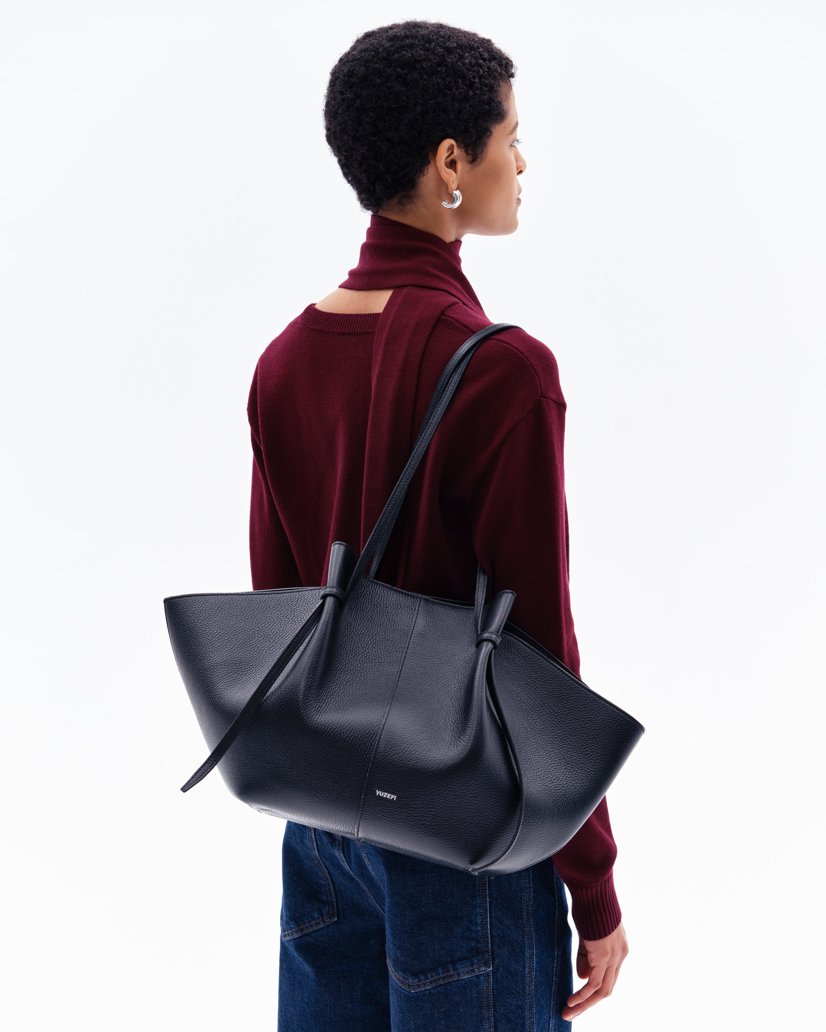 LARGE MOCHI - BLACK SMOOTH LEATHER