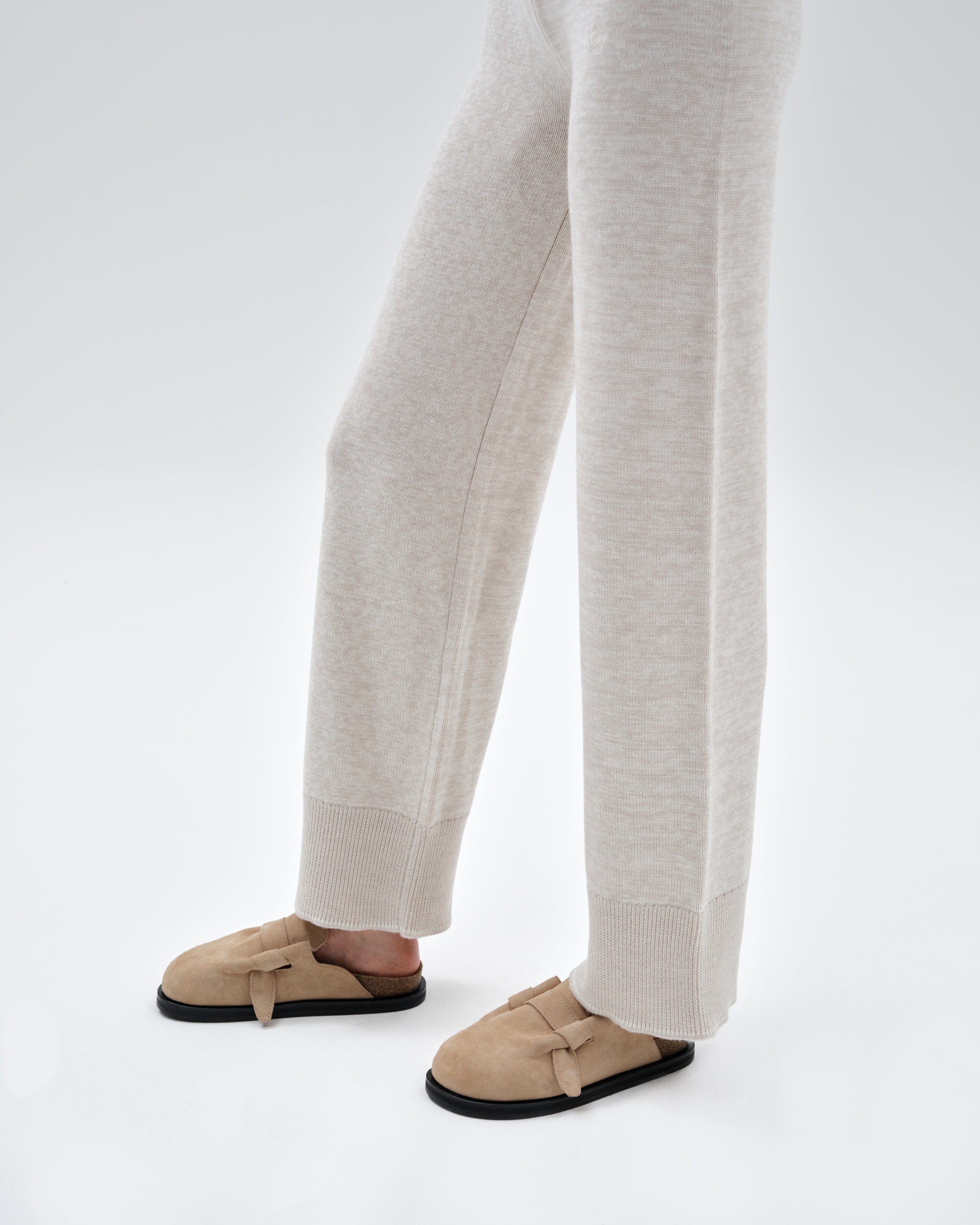 MOCHI SLIDES - SAND SUEDE