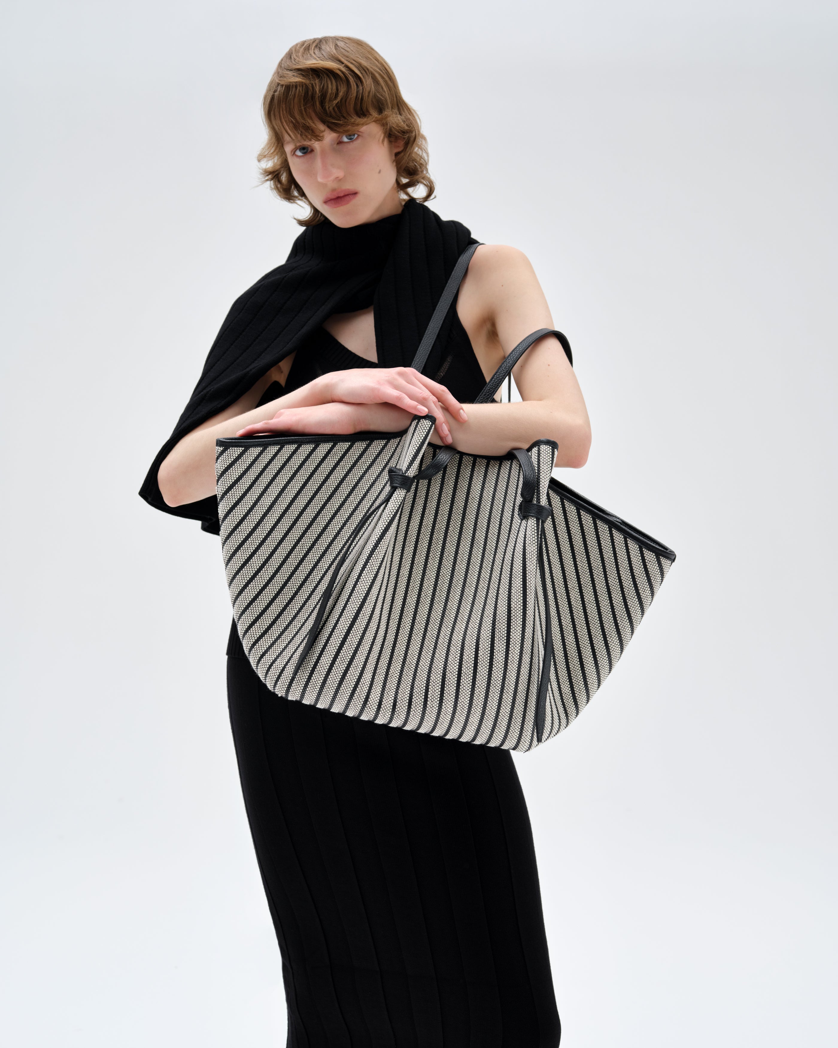 XL MOCHI - STRIPED WOVEN CANVAS