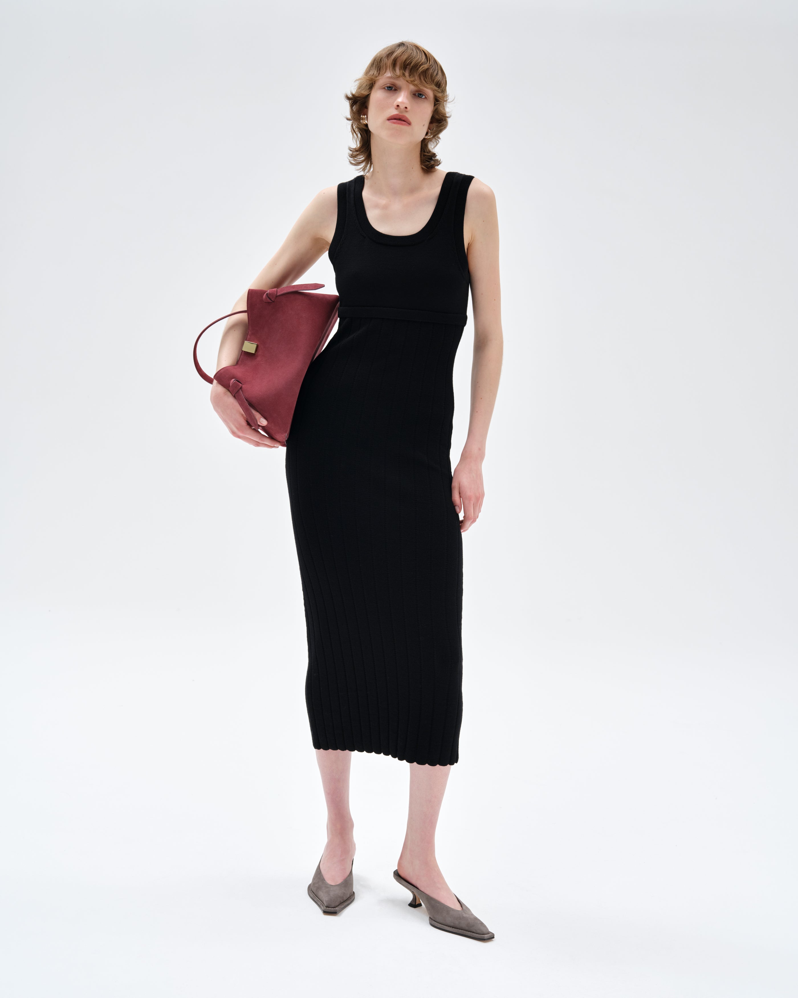 LENA TUCK STITCH MAXI DRESS - BLACK