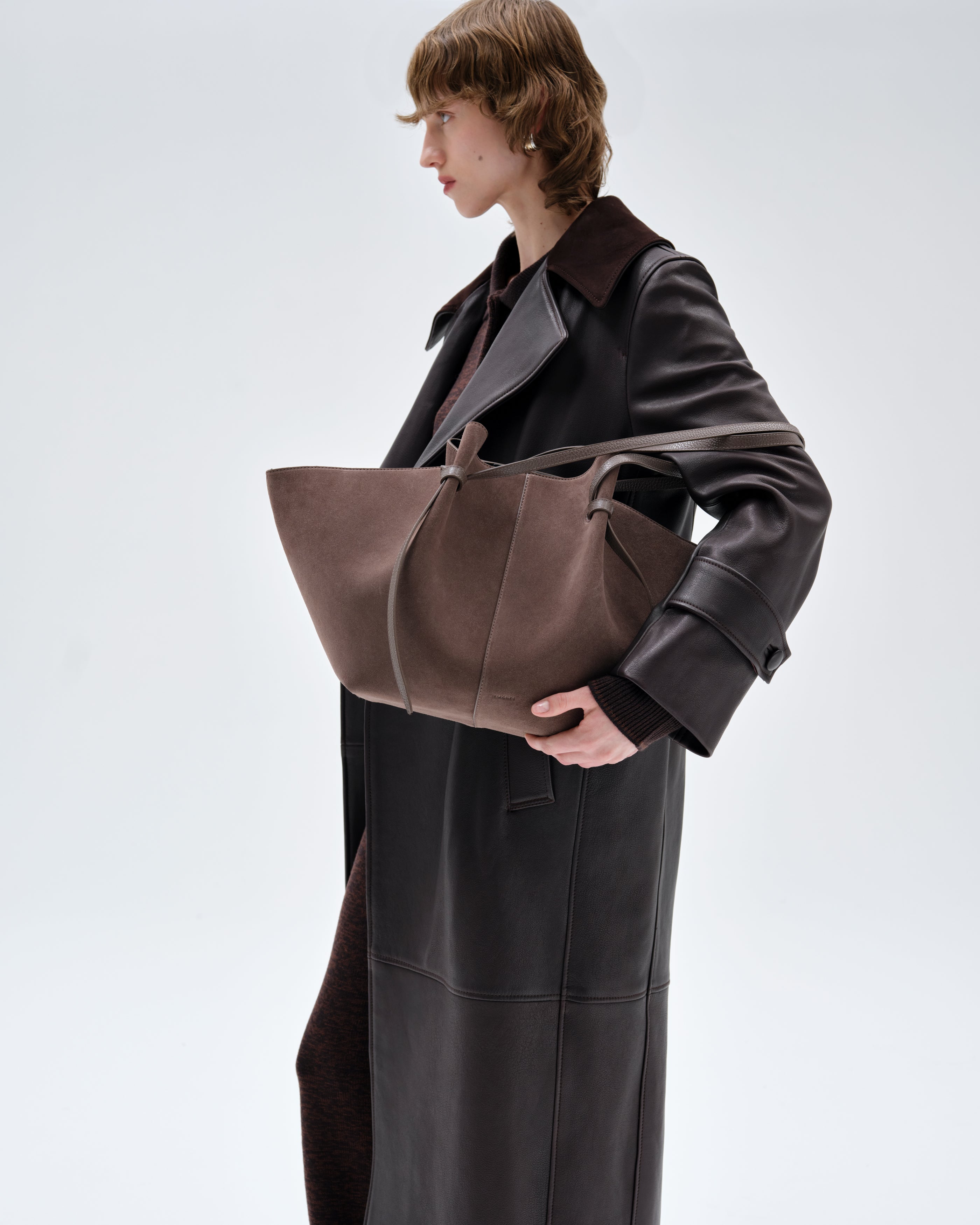 LARGE MOCHI - NUTMEG SUEDE – Yuzefi