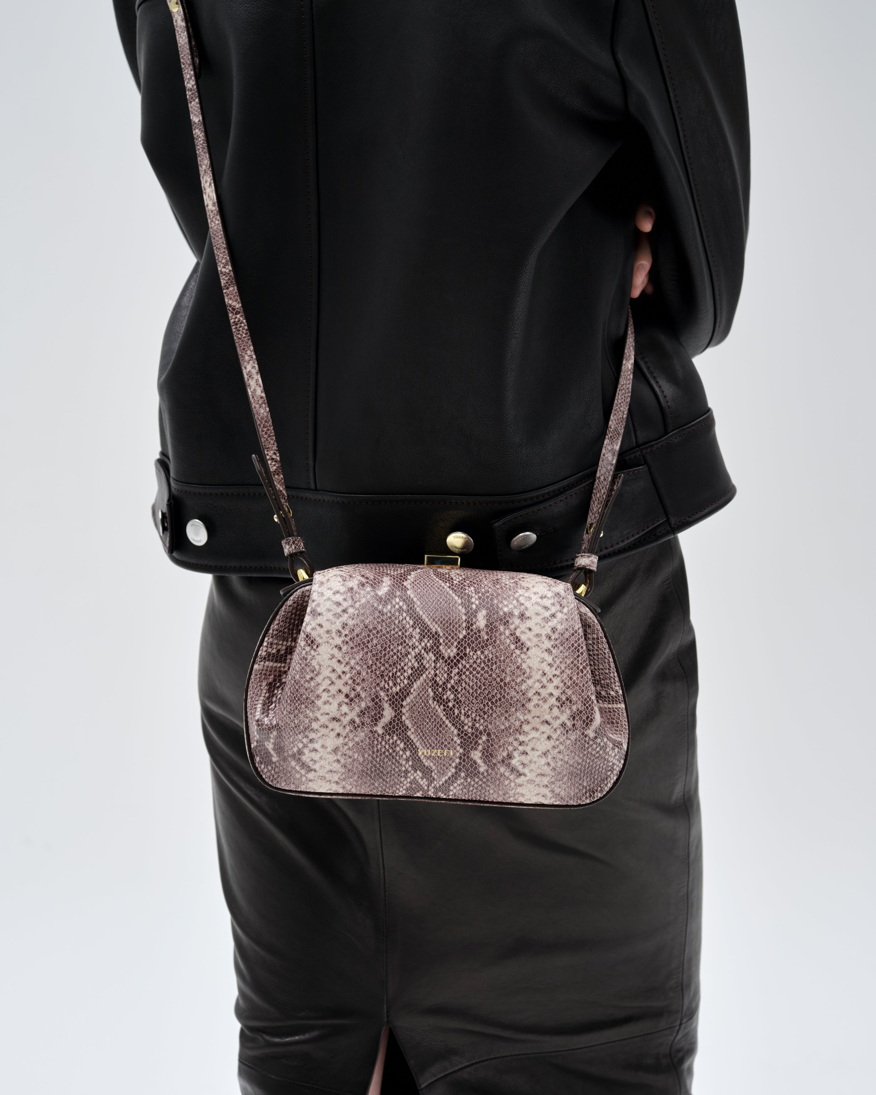 OYSTER MINI CLUTCH - EMBOSSED ASH SNAKE COWHIDE LEATHER