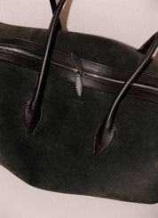 LARGE BRIOCHE DUFFLE - GANACHE SUEDE