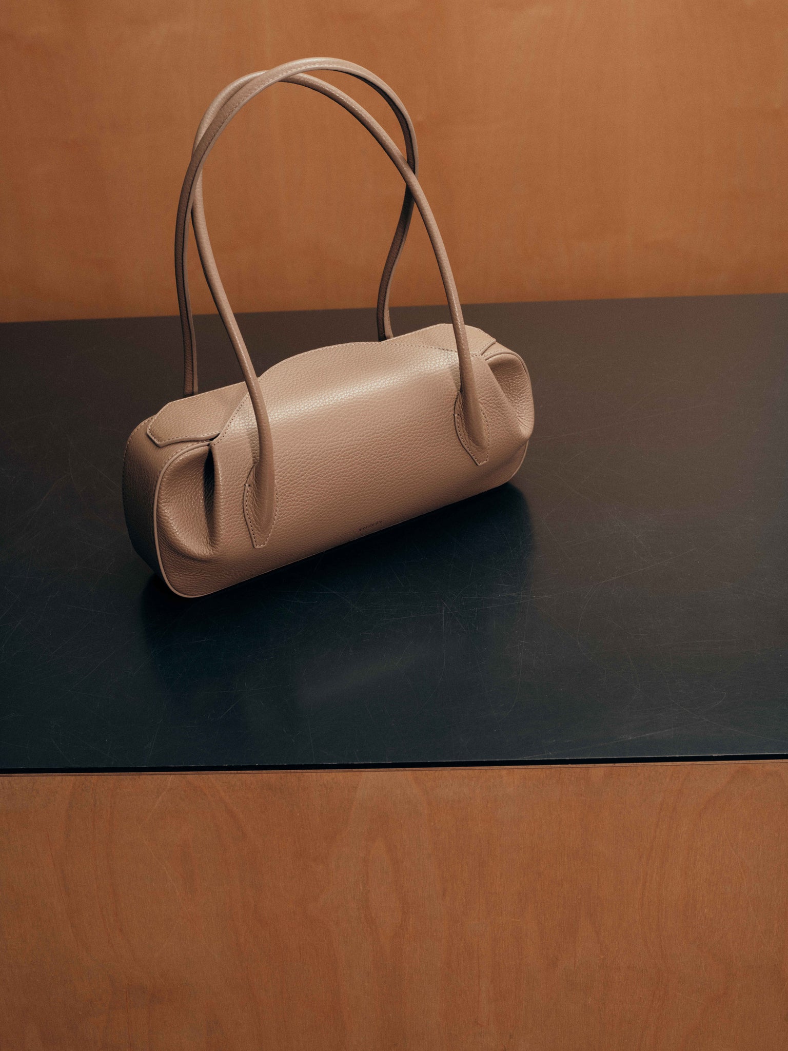 OYSTER SHOULDER BAG - CLAY PEBBLE GRAINED LEATHER