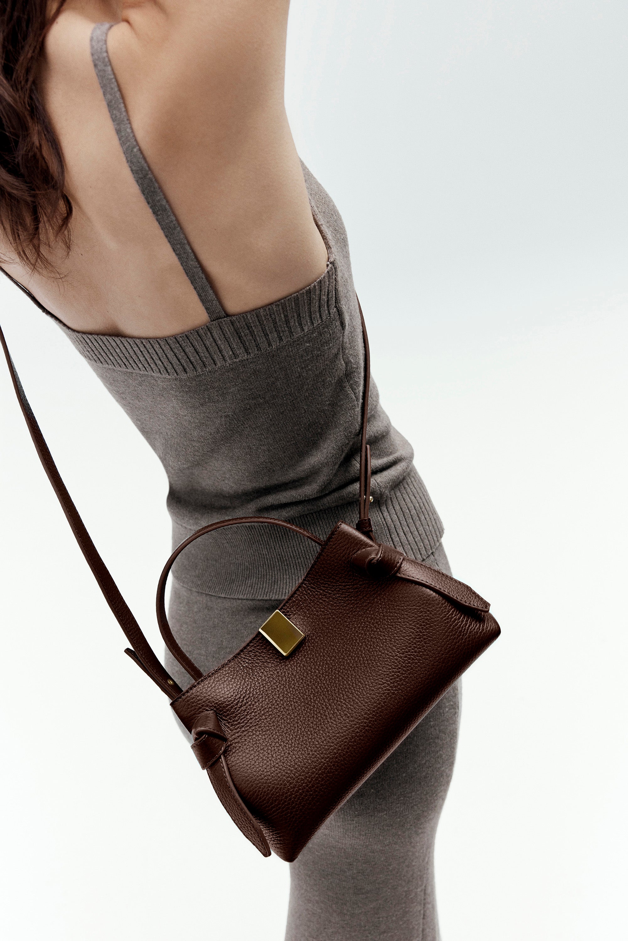 MINI GYOZA - ESPRESSO PEBBLE GRAINED LEATHER