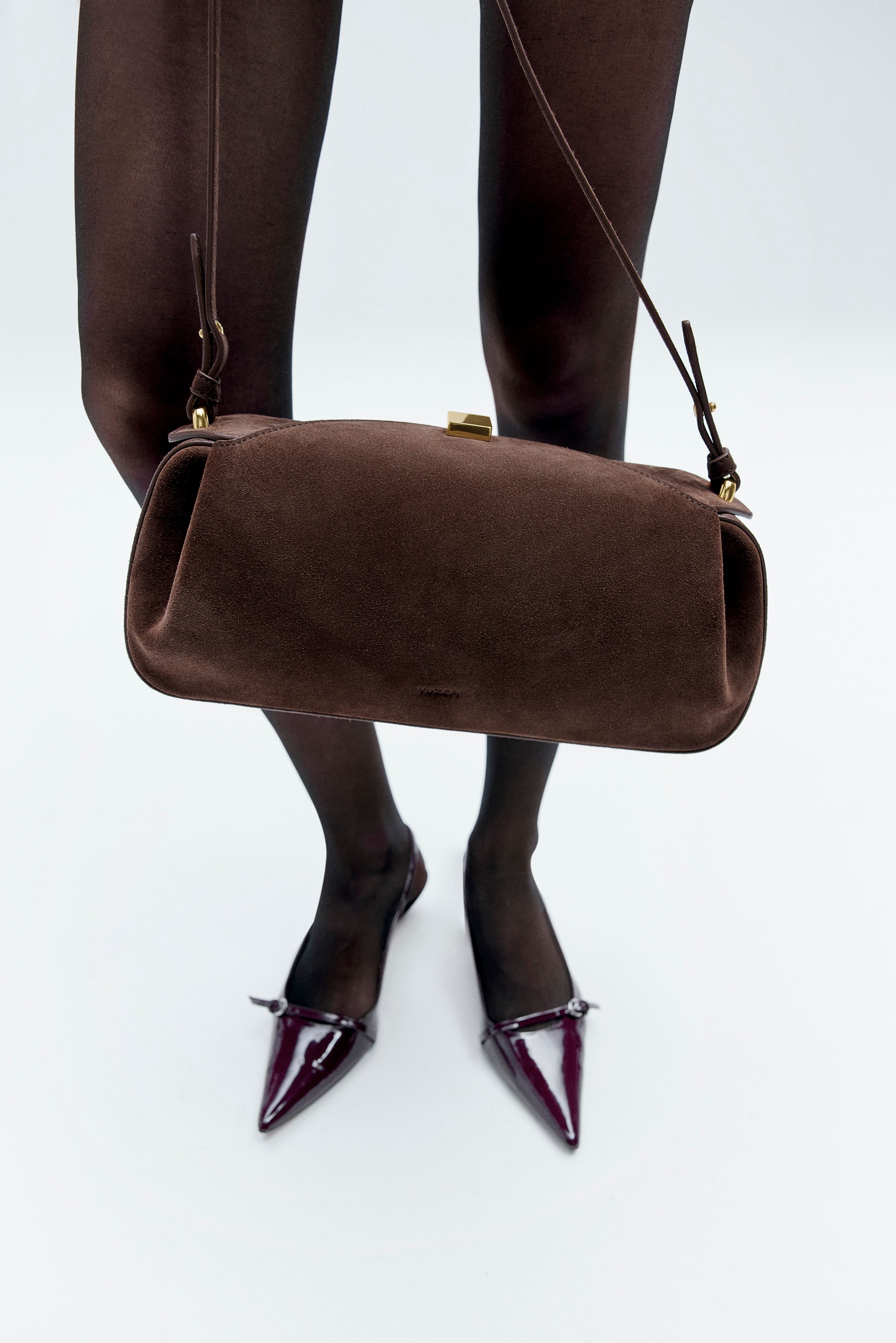OYSTER CLUTCH - CHOCOLATE SUEDE