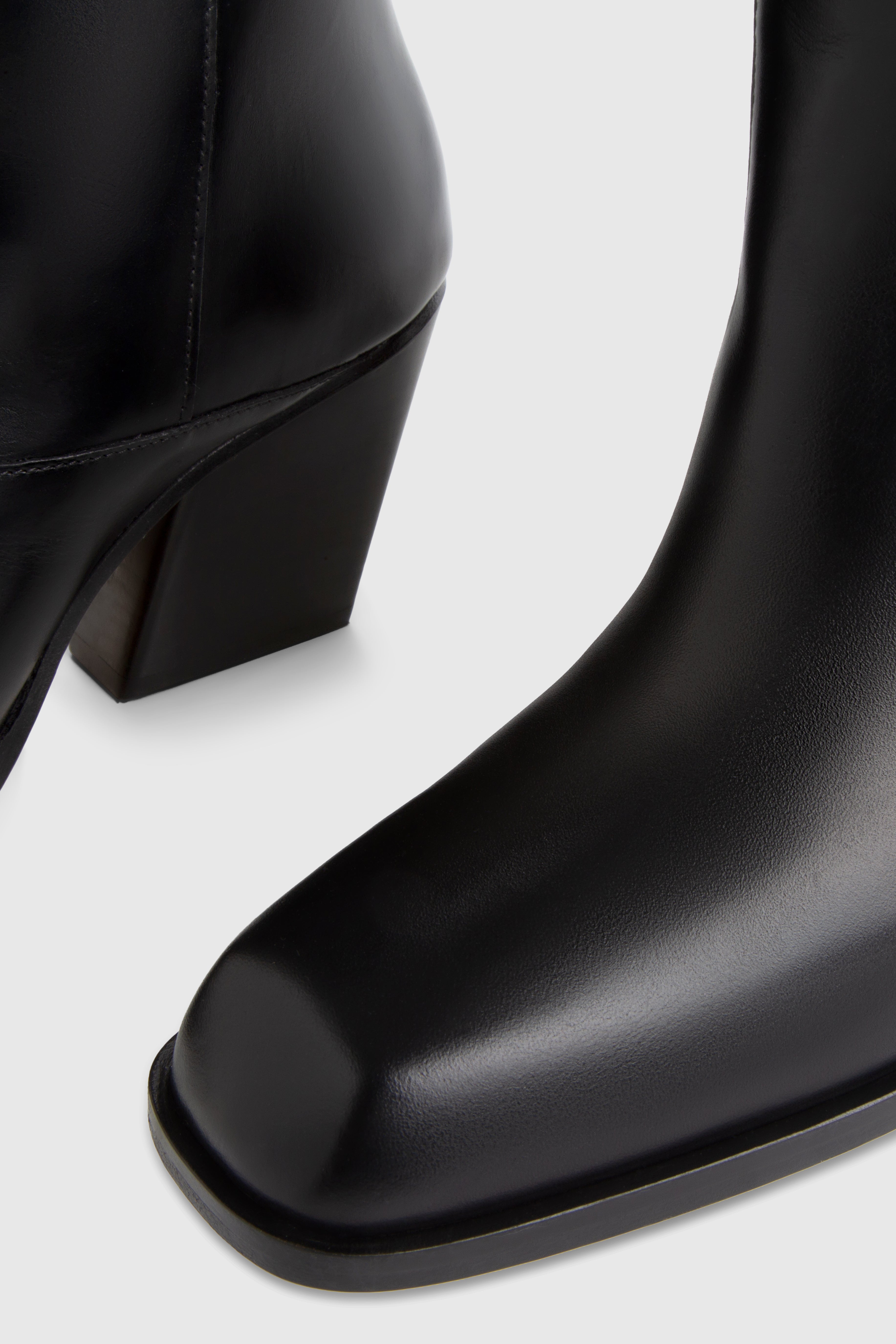 DELAVAR KNEE BOOT - BLACK LEATHER