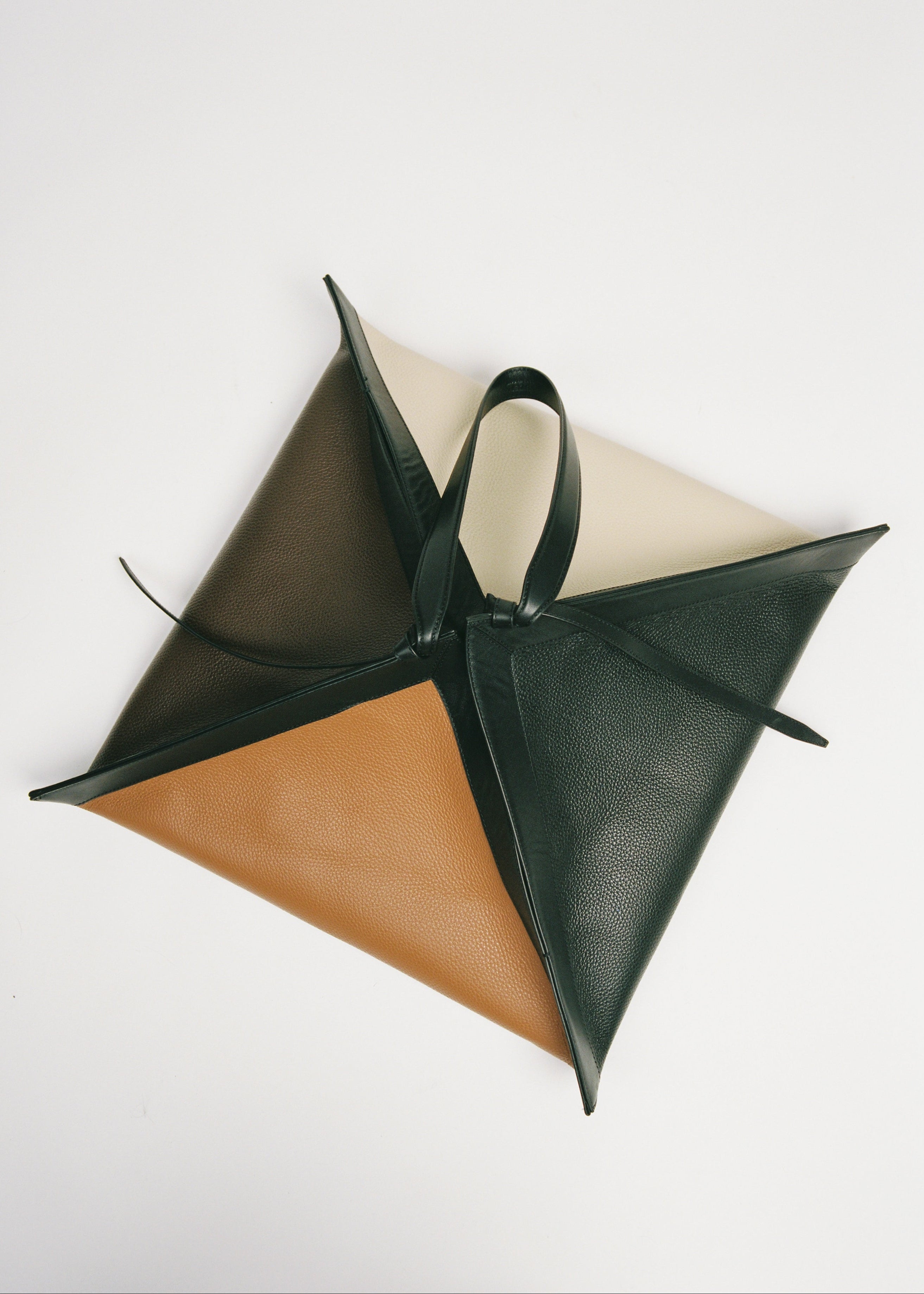 LARGE WONTON - COFFEES PEBBLE GRAINED LEATHER