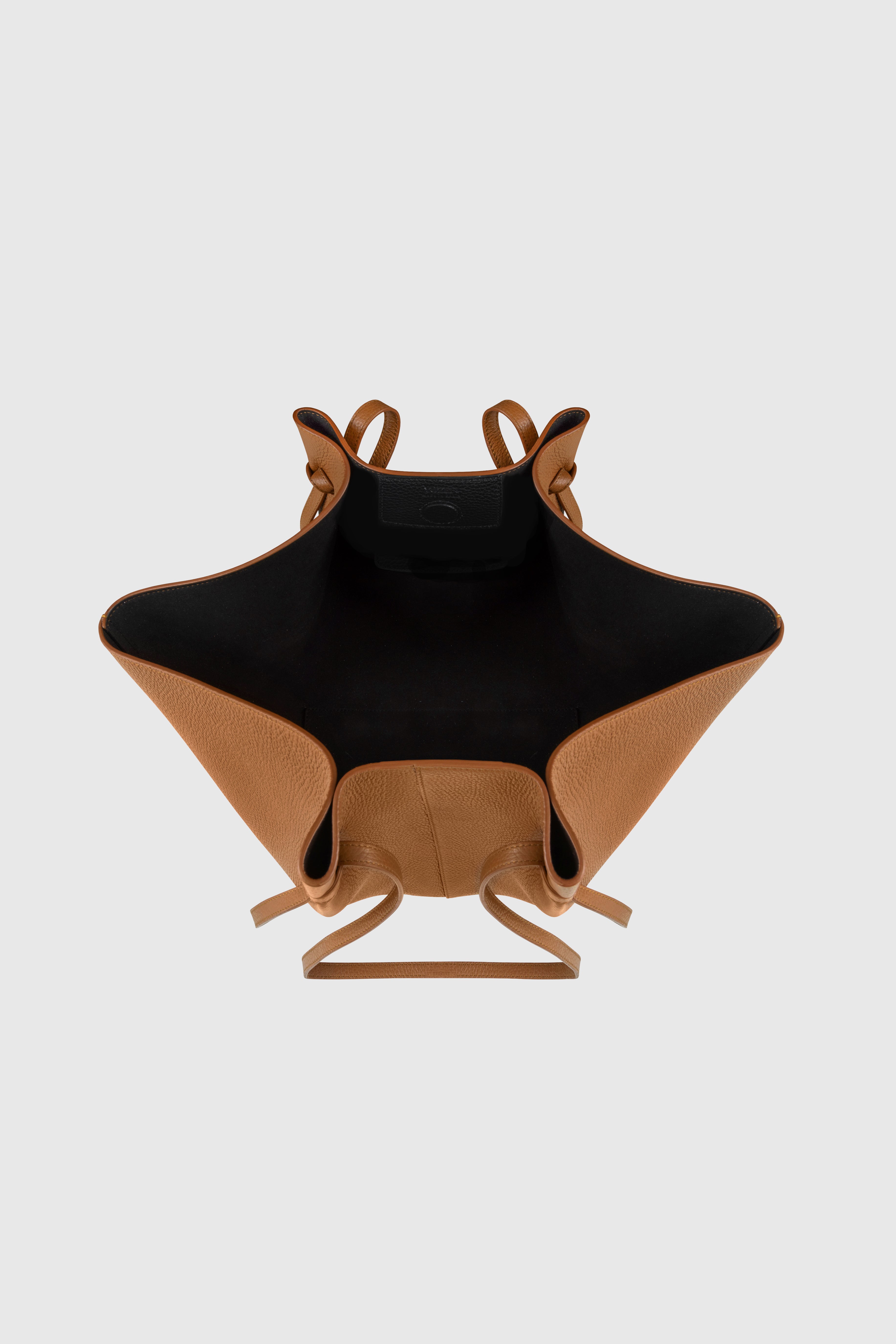 LARGE MOCHI - HAZEL PEBBLE GRAINED LEATHER