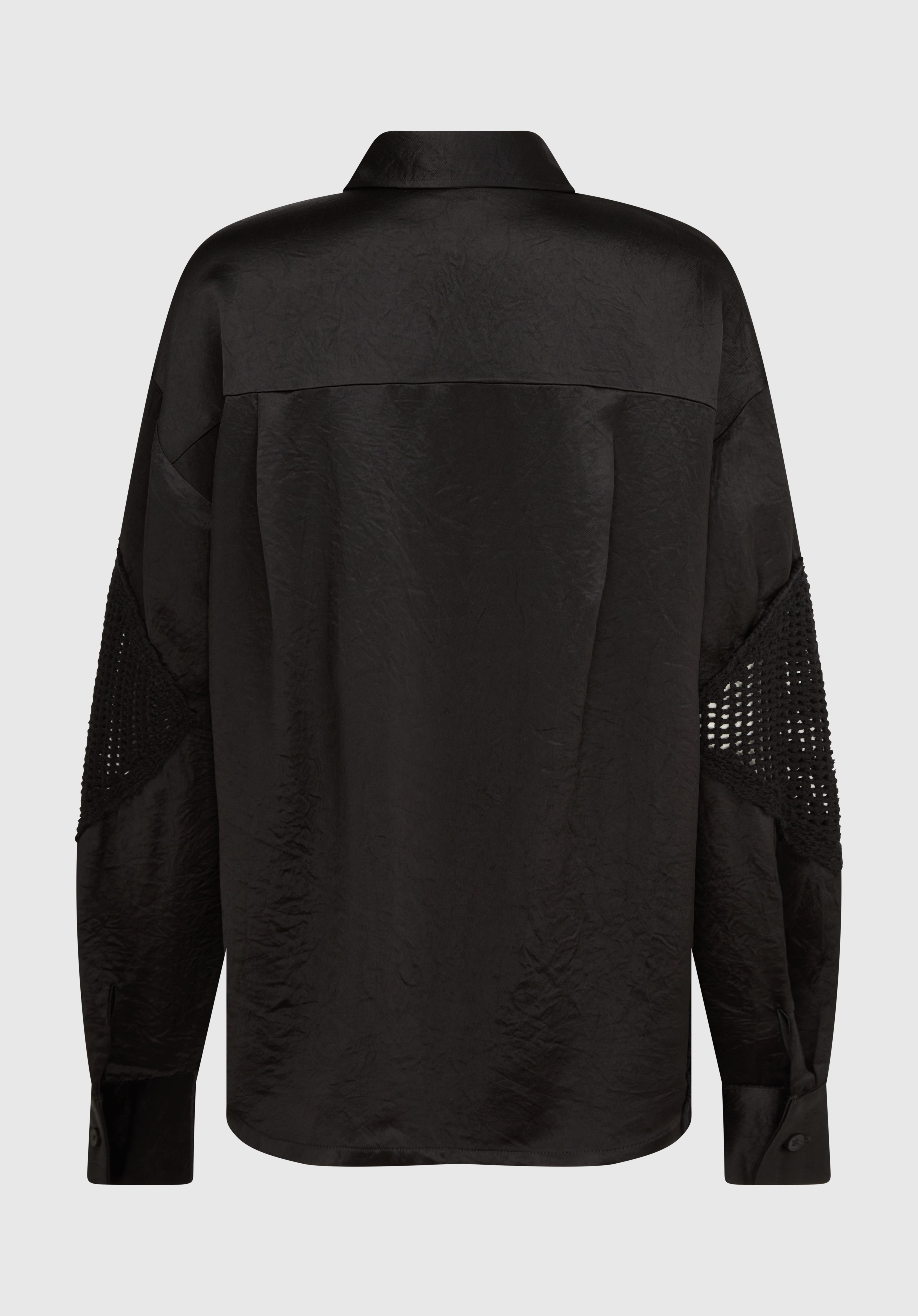LUMI_SATEEENCROCHETSHIRT_BLACK_2.jpg