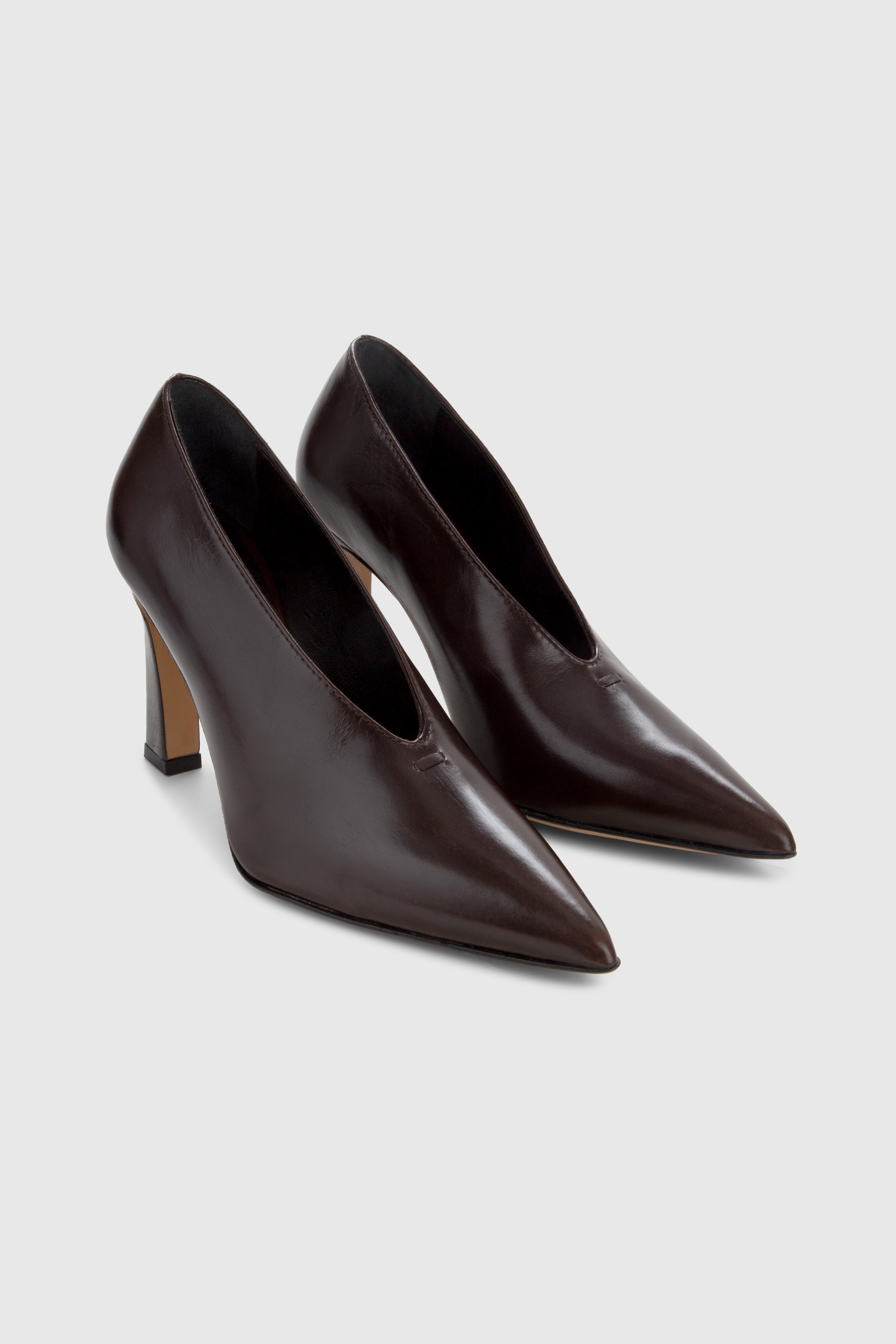 NURPUMP-BROWNLEATHER_2.jpg