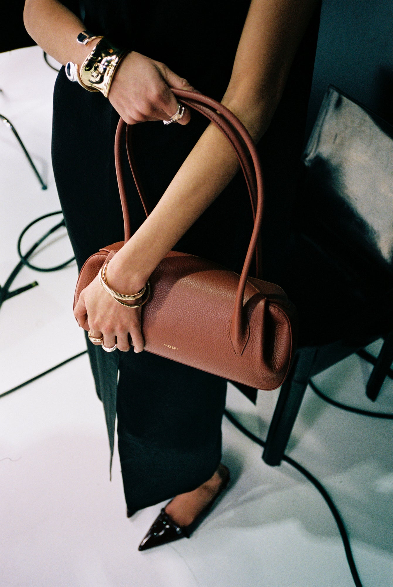 OYSTER SHOULDER BAG - MAPLE PEBBLE GRAINED LEATHER