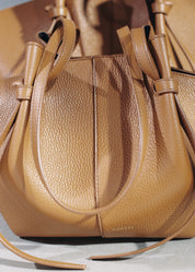 XL MOCHI - HAZEL PEBBLE GRAINED LEATHER