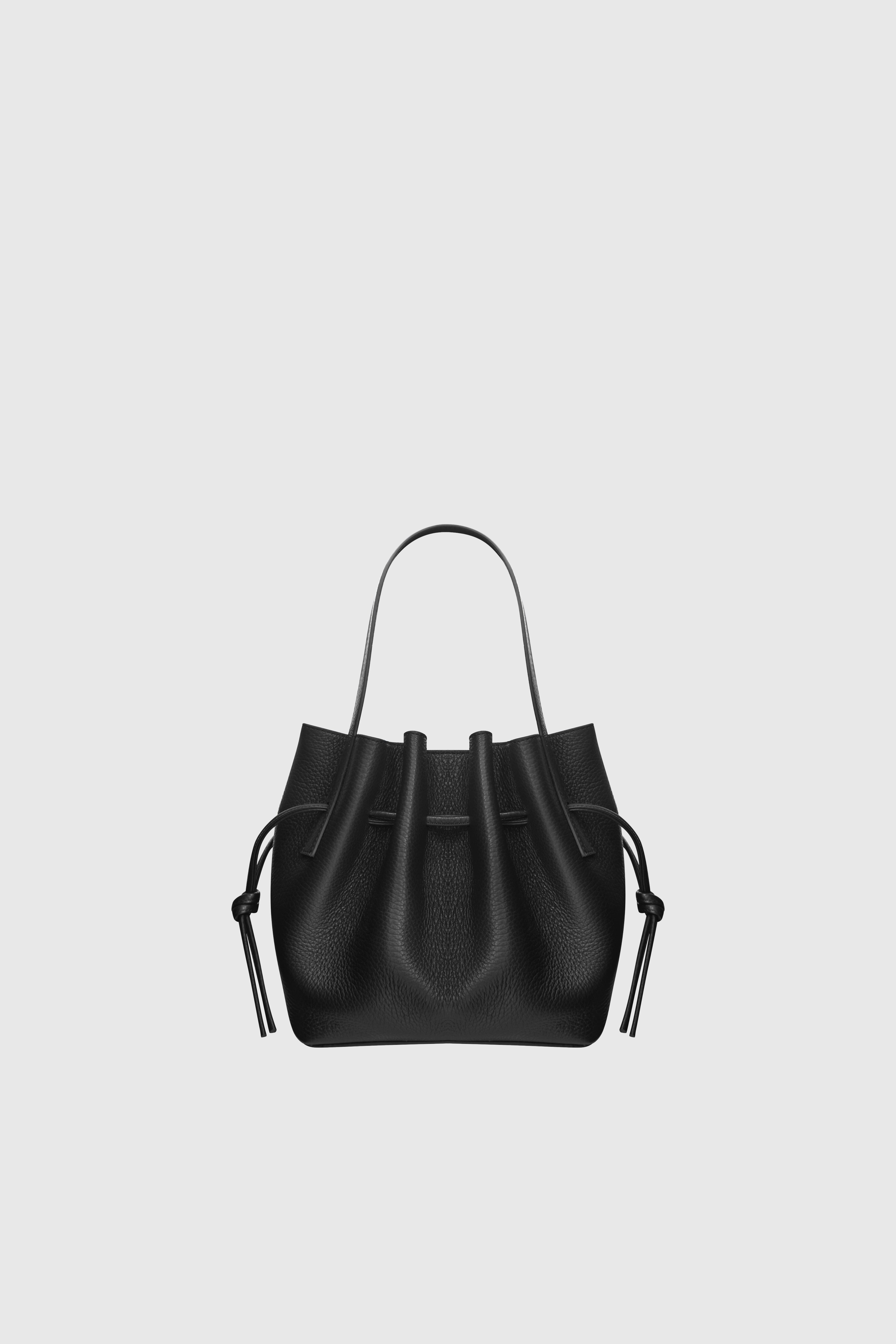 SCALLOP_MINI_TOTE_BLACK_PGL_02_1.jpg