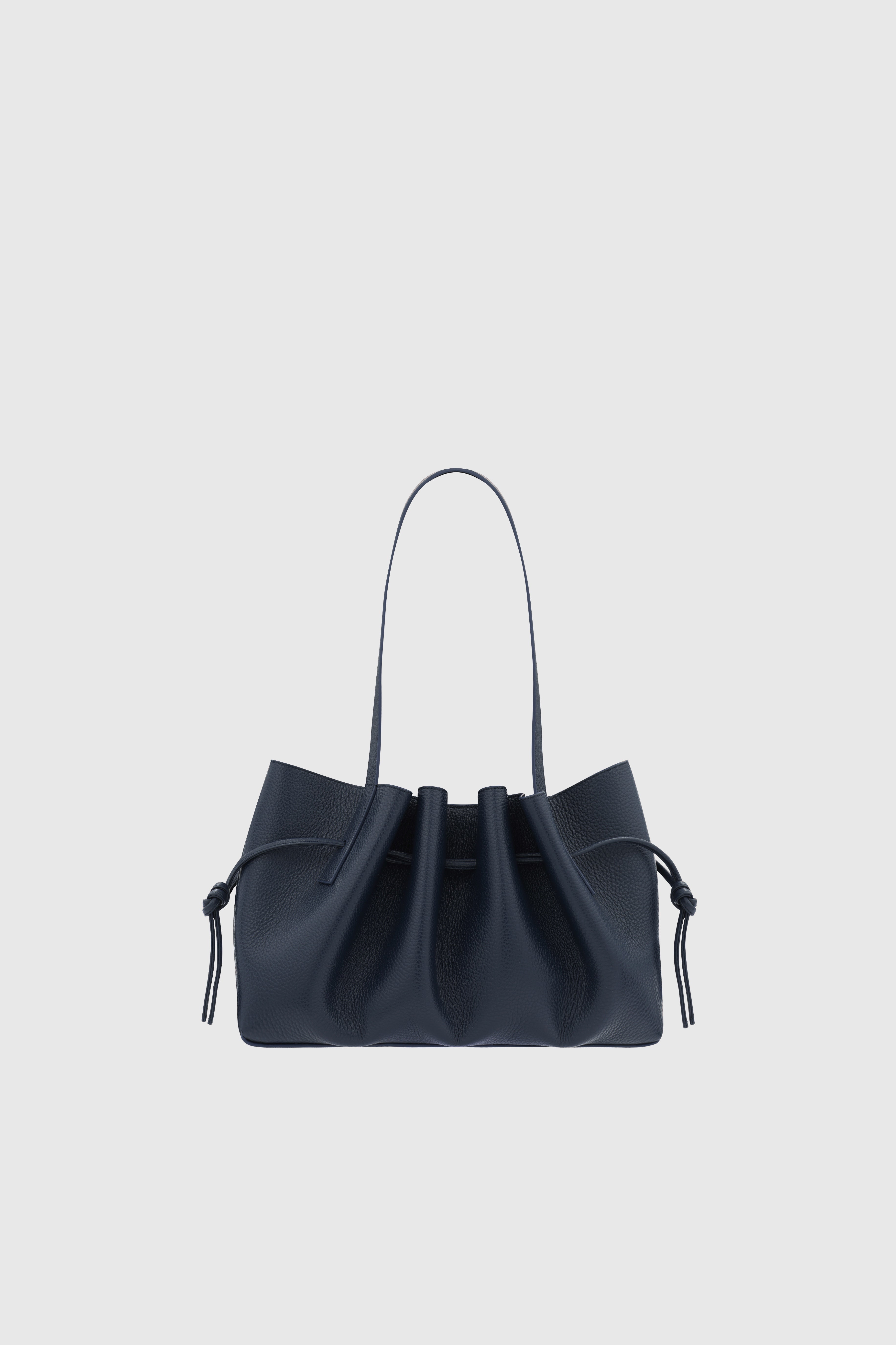 SCALLOP_SHOULDER_BAG_MIDNIGHT_PGL_01.jpg