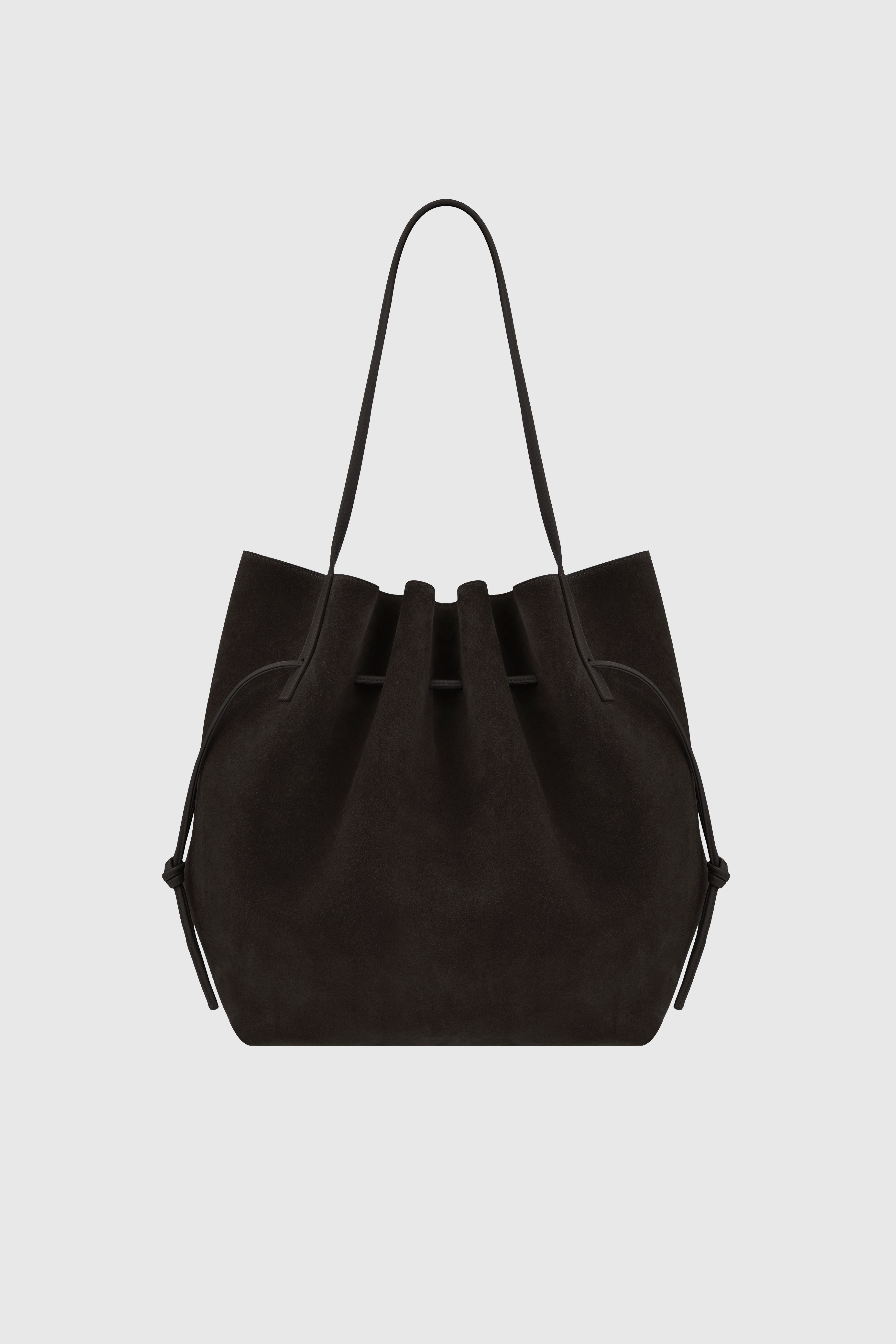 SCALLOP_TOTE_GANACHE_SUEDE_01.jpg
