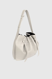 SCALLOP LARGE BUCKET - CREAM PEBBLE GRAINED LEATHER