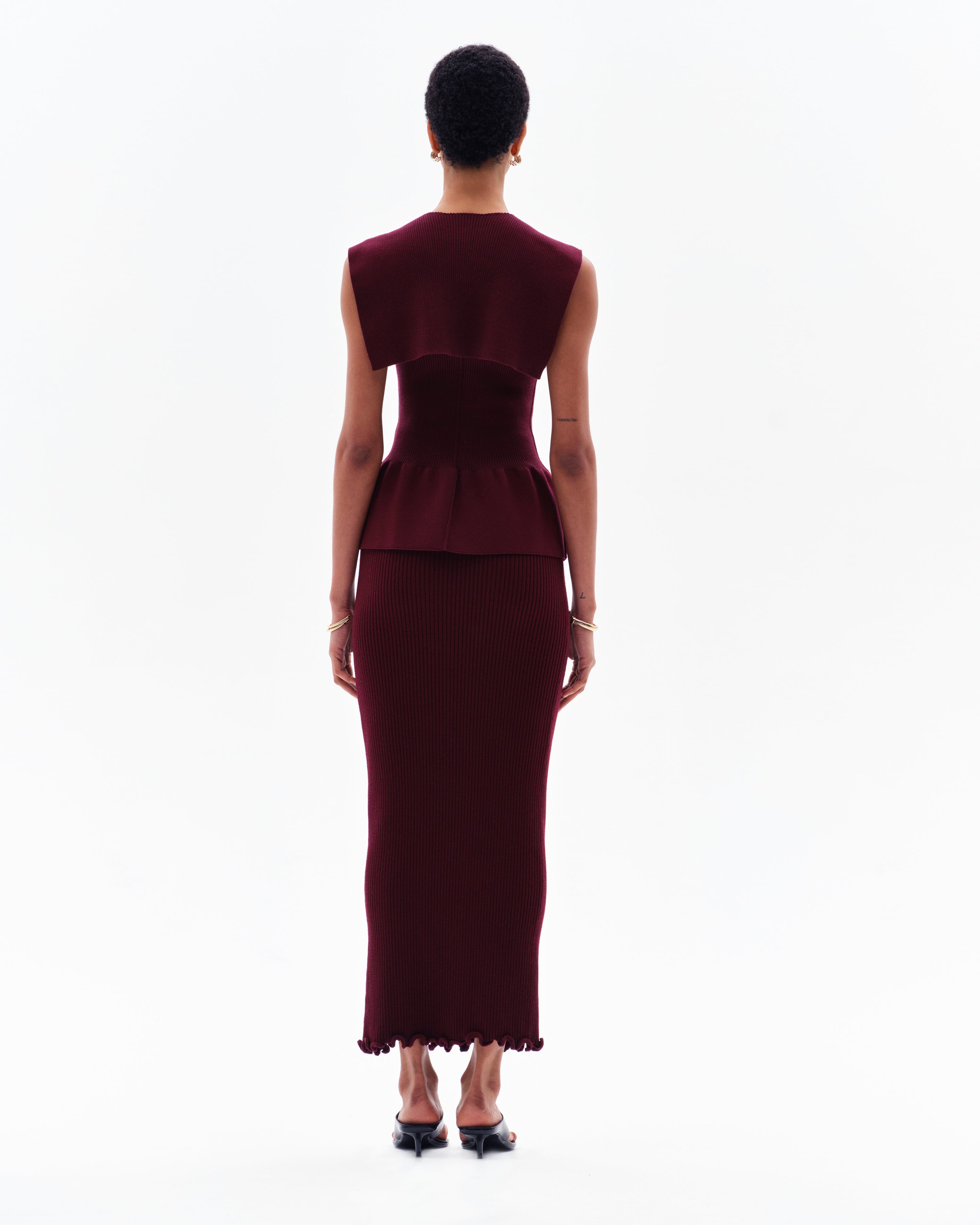ORIN FLARED SLEEVELESS TOP - BORDO