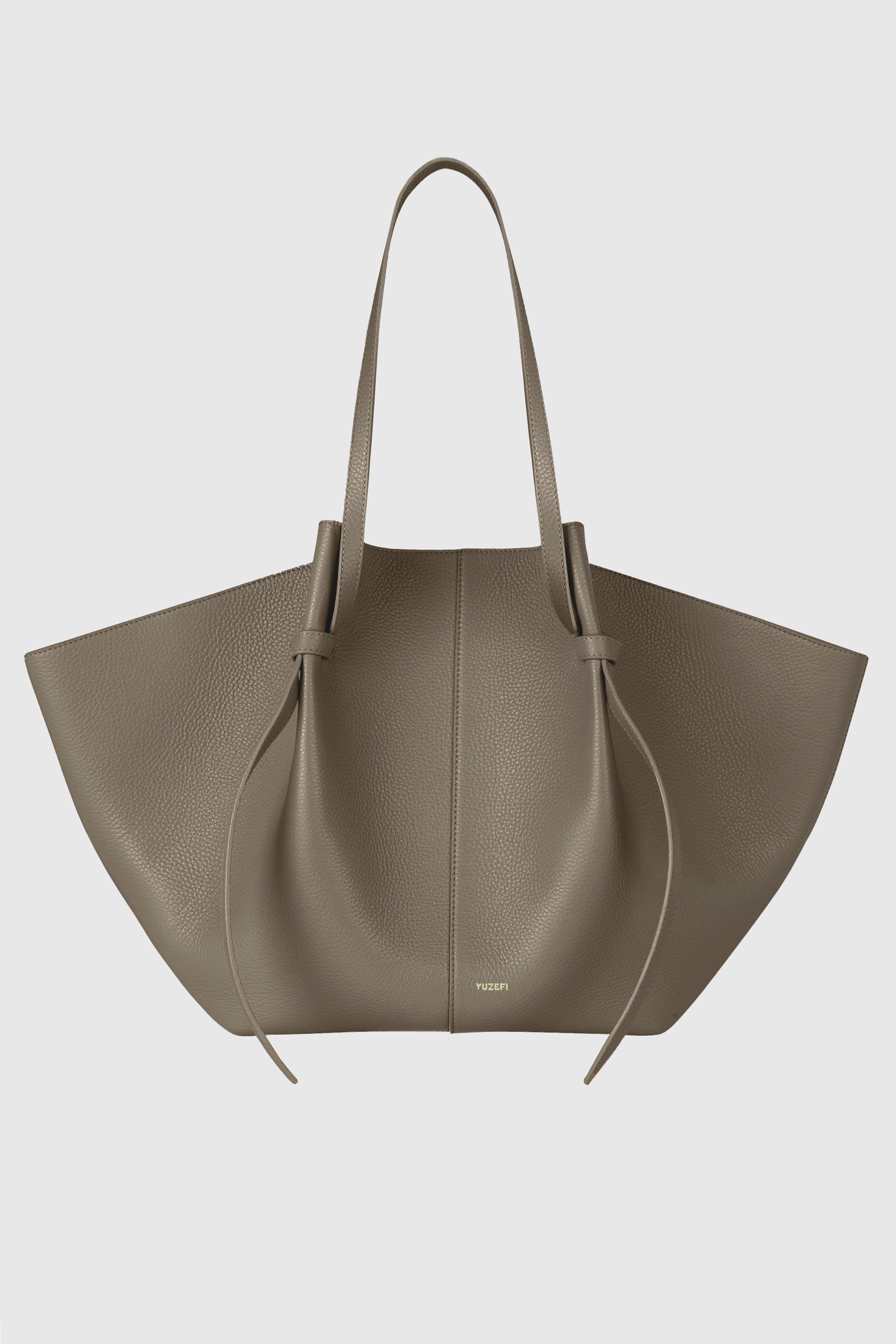 XL_MOCHI_PEBBLE_GRAINED_LEATHER_TAUPE_1.jpg