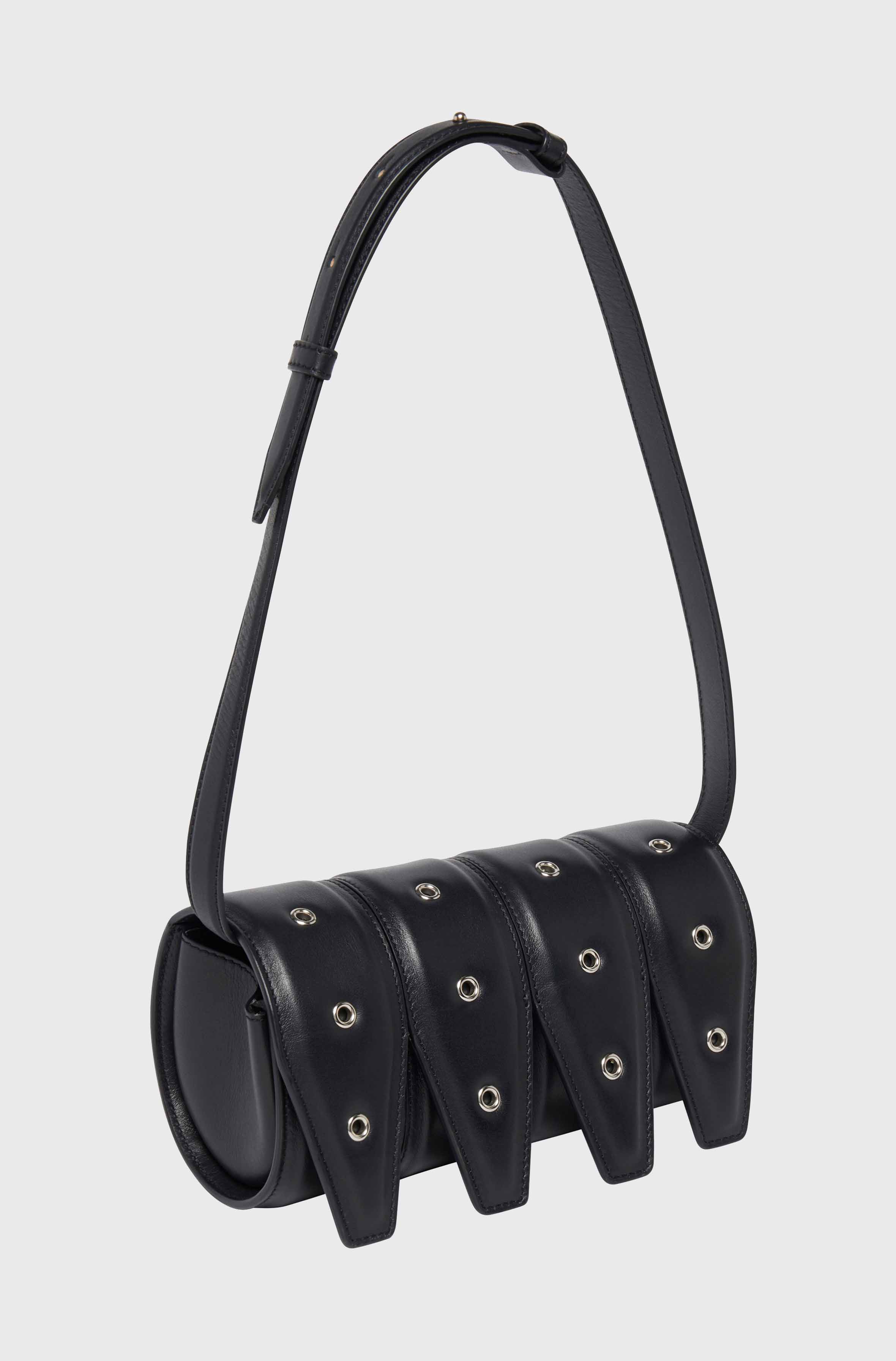 FOUR - BLACK