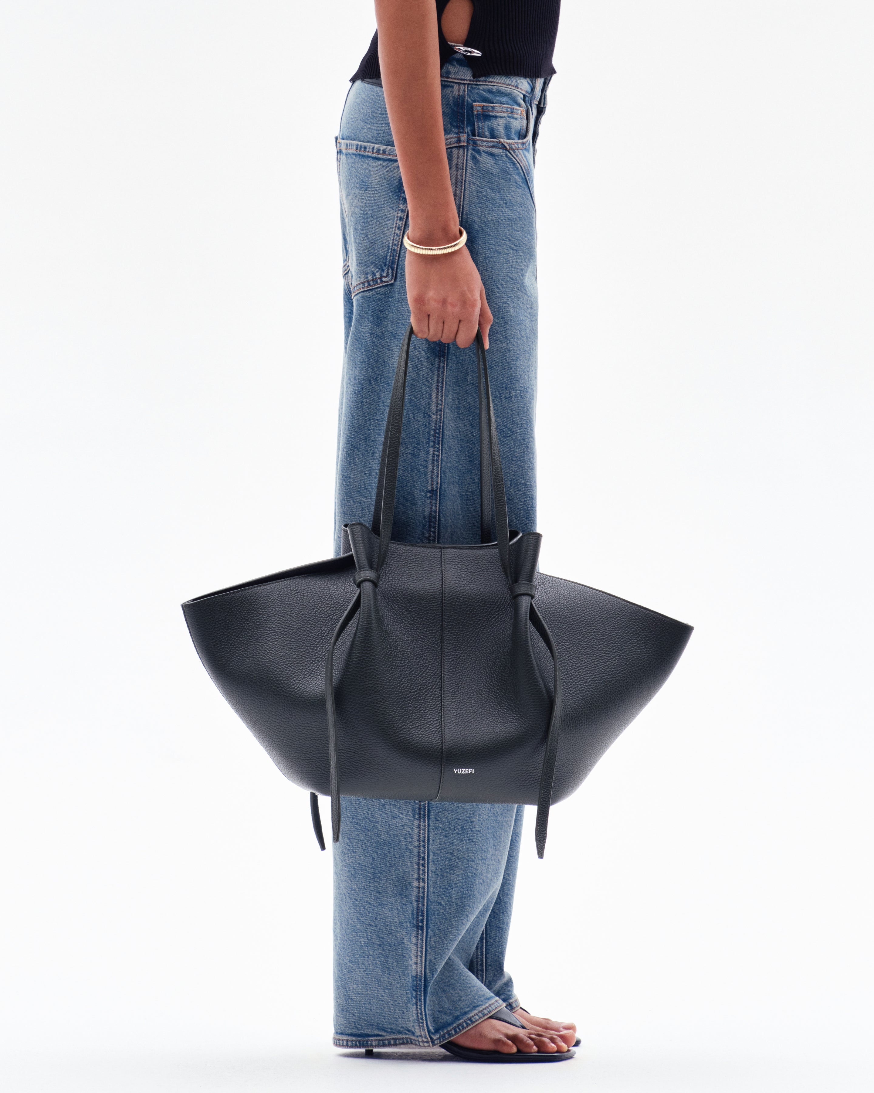 LARGE MOCHI - BLACK PEBBLE GRAINED LEATHER – Yuzefi