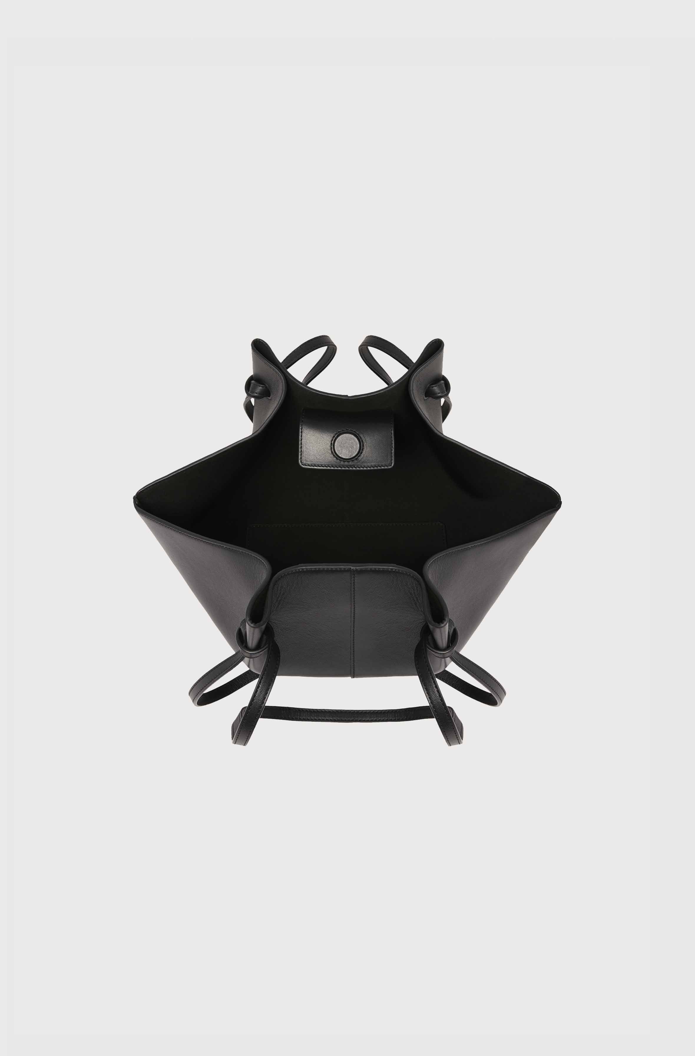 MOCHI - BLACK SMOOTH LEATHER