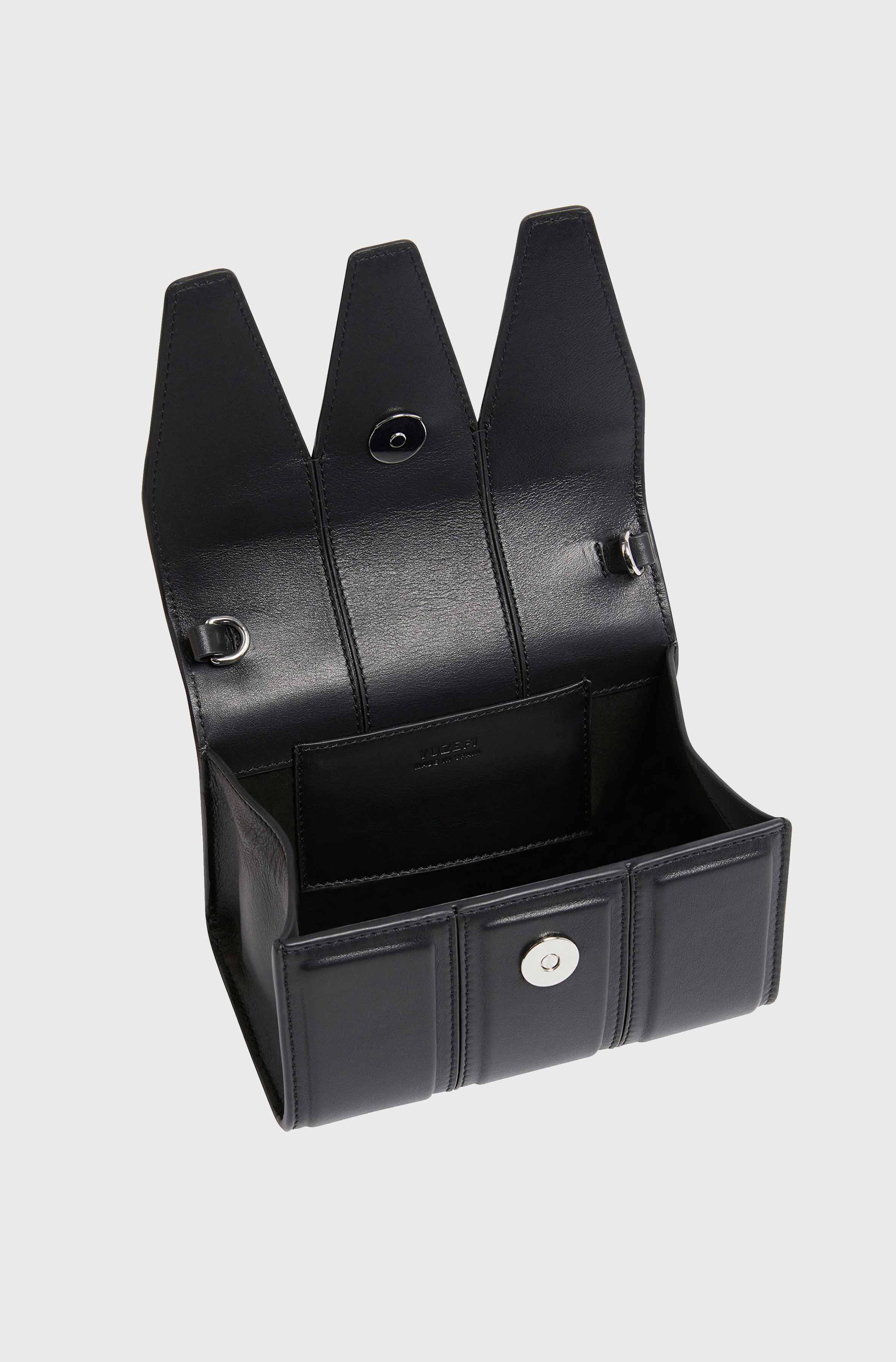 THREE - BLACK