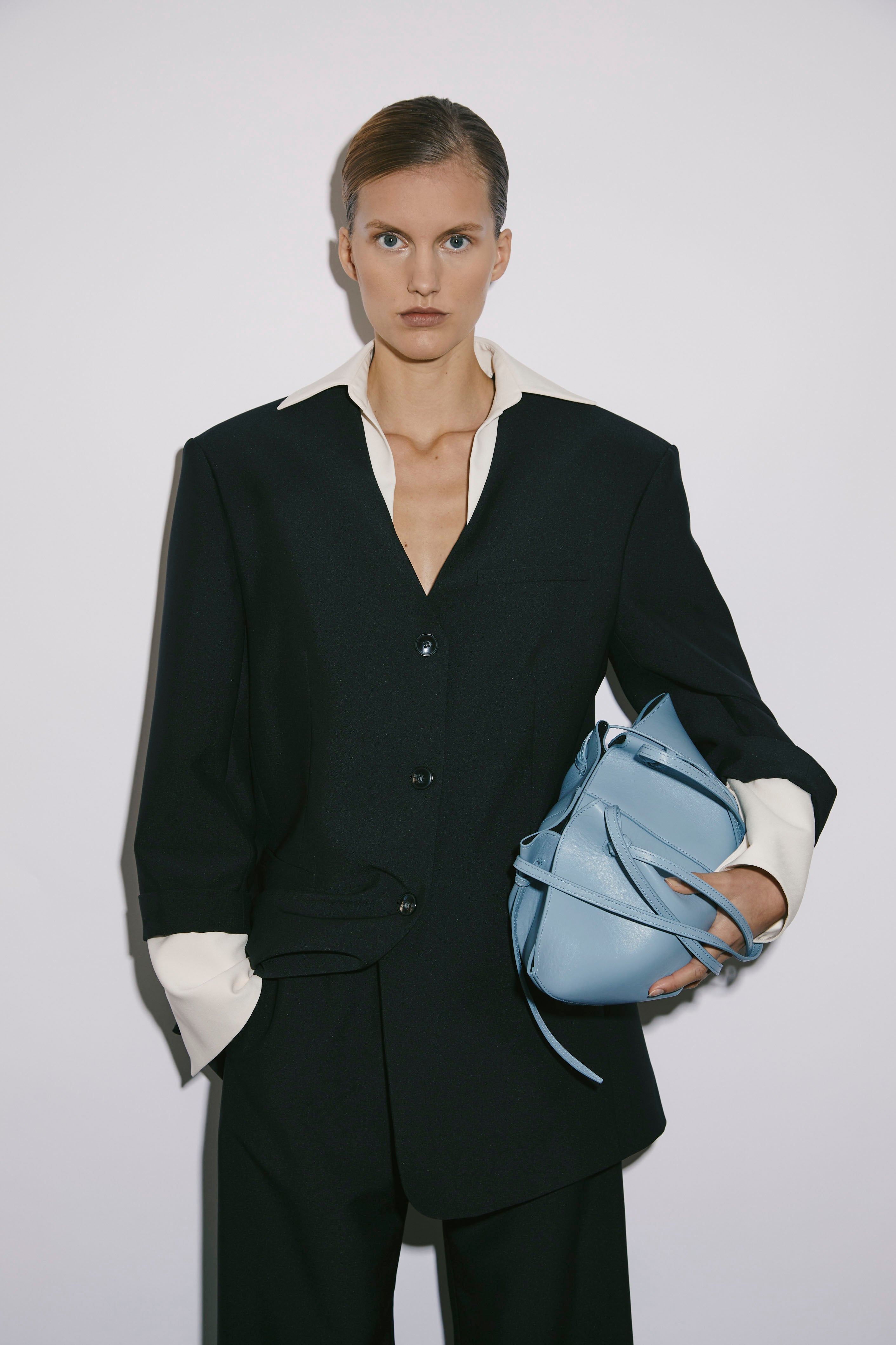 CONTRAST COLLAR OVERSIZE JACKET - CREPE BLACK