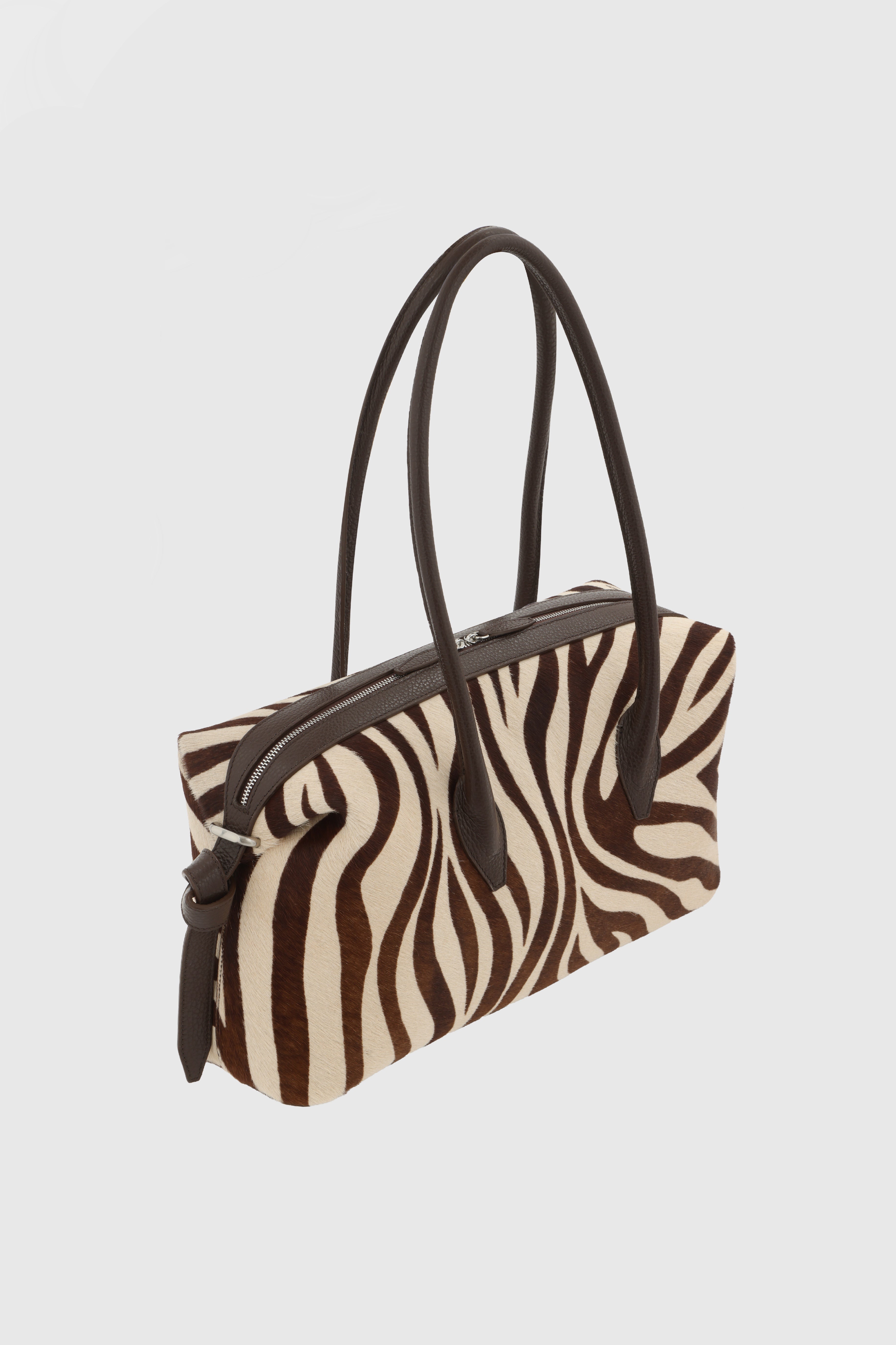 YUZEFI_BRIOCHE_DUFFLE_PONY_SAVANNA_2.jpg