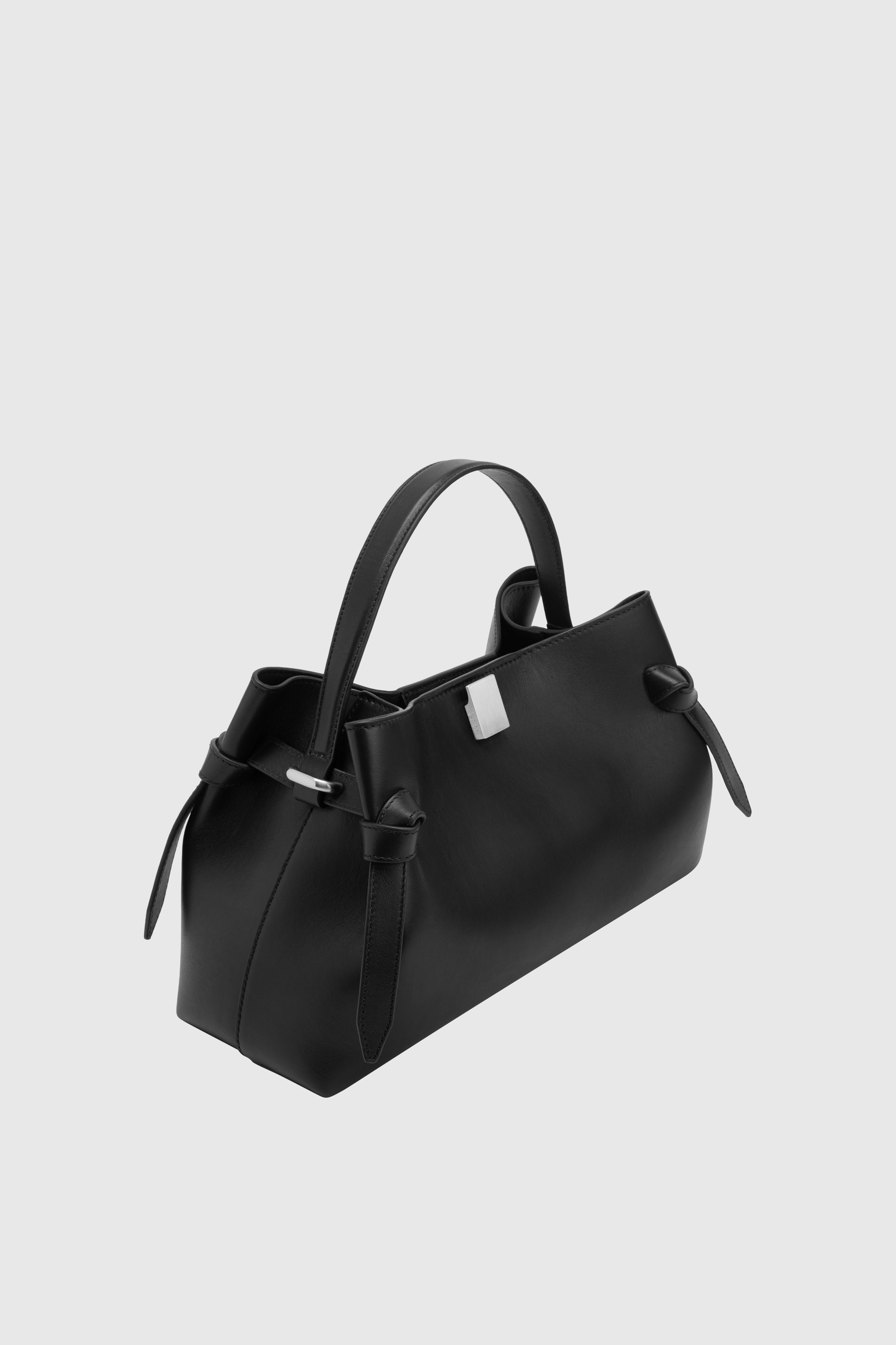 GYOZA - BLACK SMOOTH LEATHER