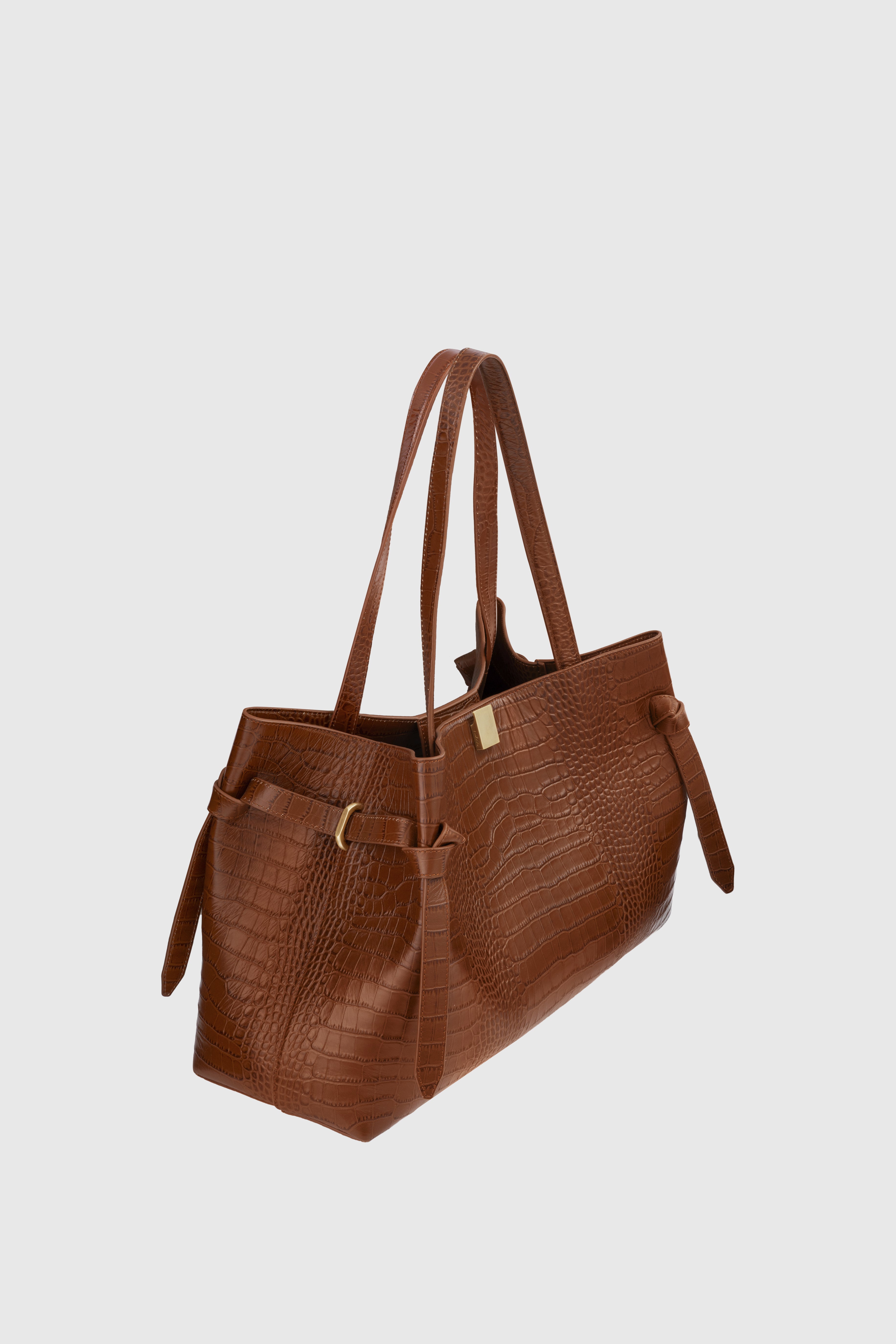 YUZEFI_GYOZA_TOTE_EMBOSSED_LEATHER_SIERRA_2.jpg