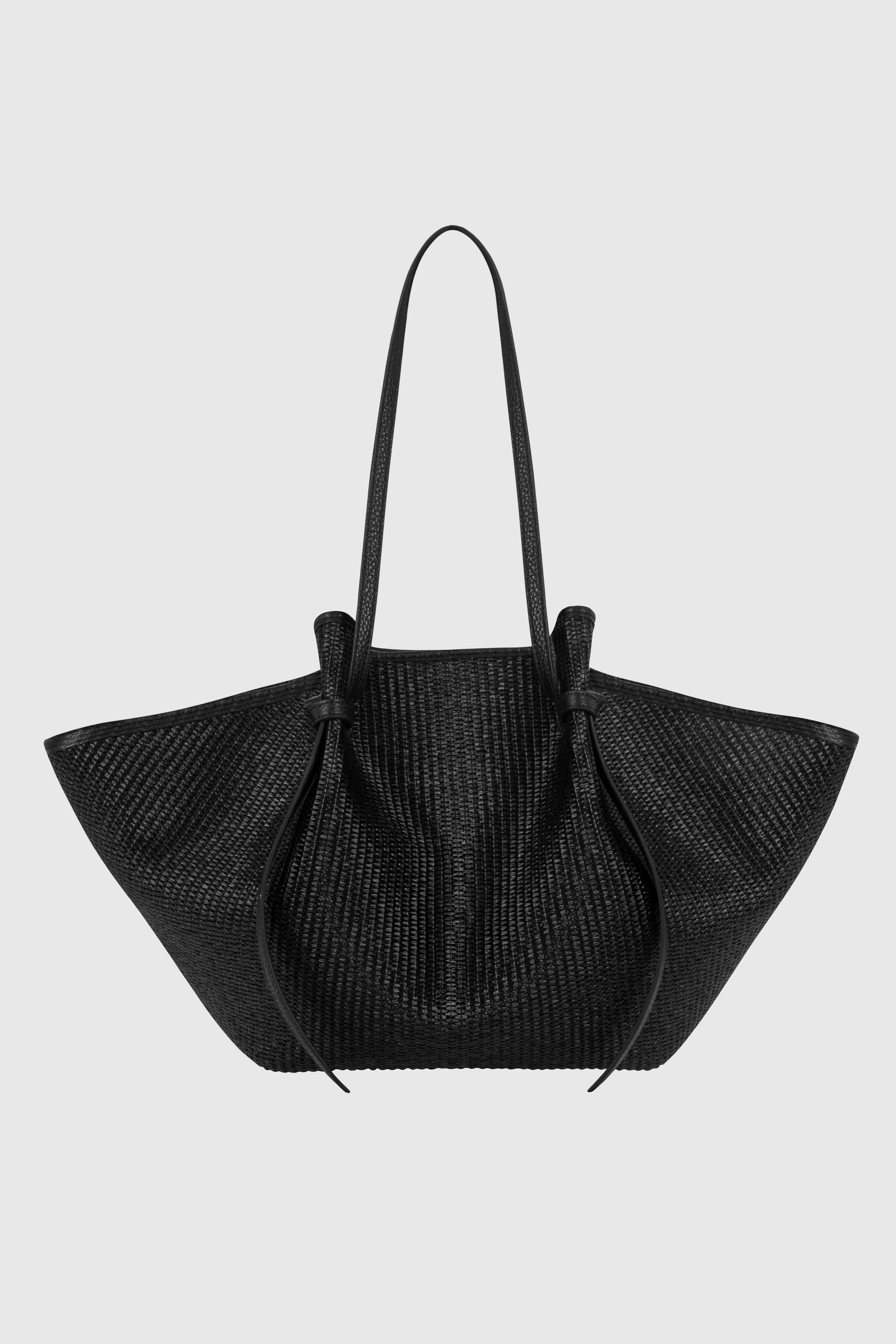 YUZEFI_LARGEMOCHI_WOVENRAFFIA_BLACK_1.jpg