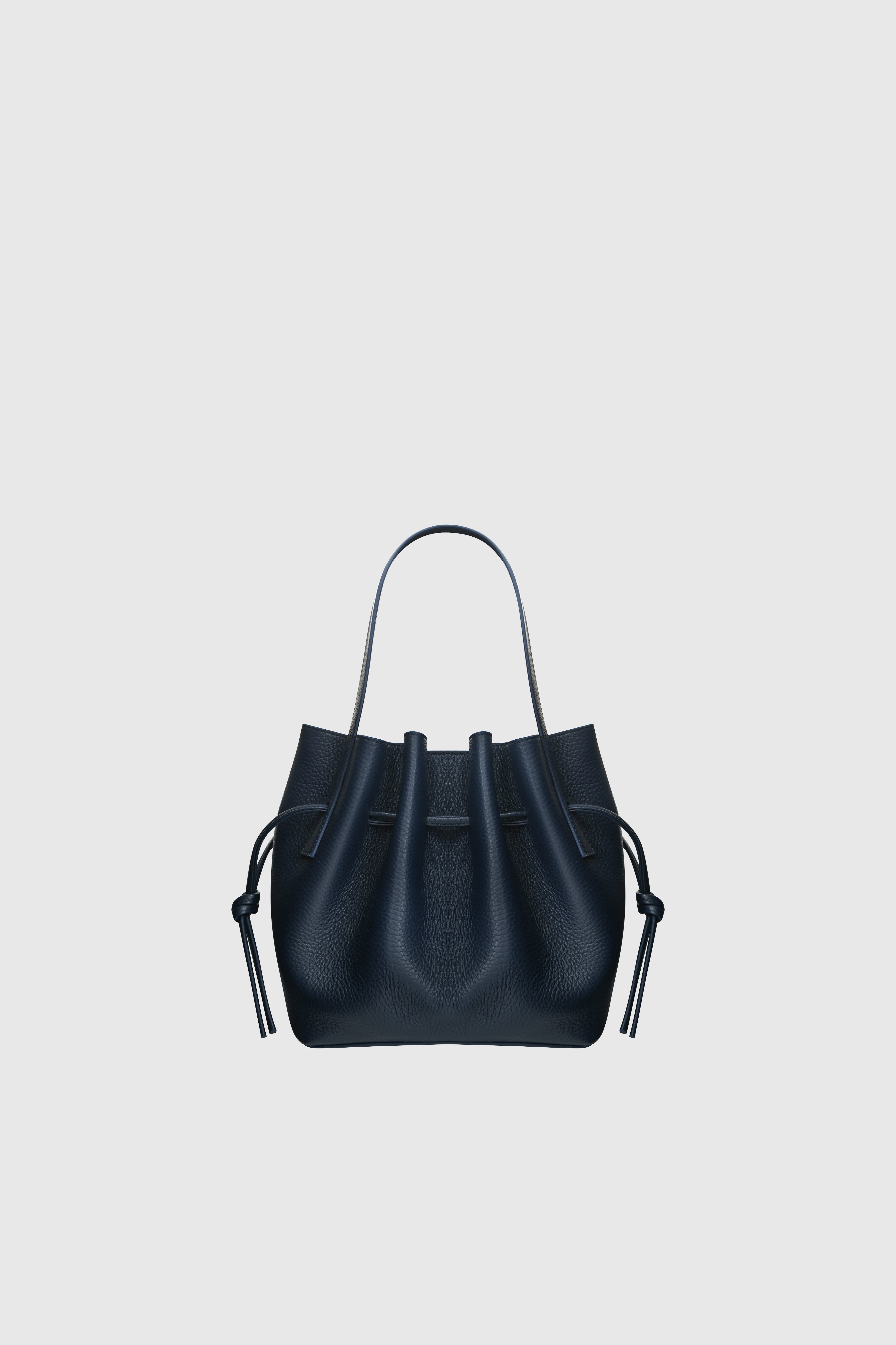 YUZEFI_MINI_SCALLOP_TOTE_PEBBLE_GRAIN_LEATHER_MIDNIGHT_1.jpg