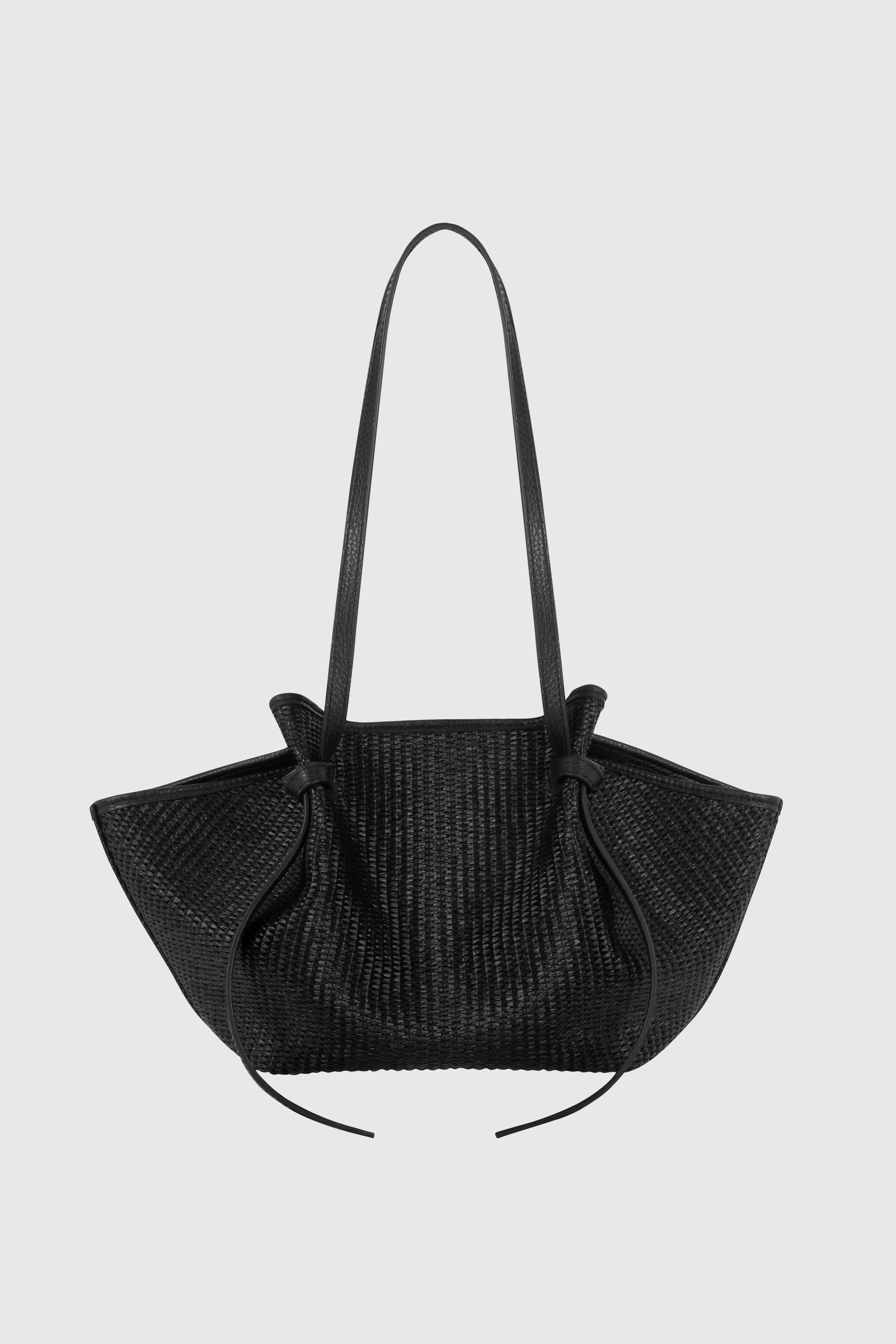 YUZEFI_MOCHI_WOVENRAFFIA_BLACK_1.jpg
