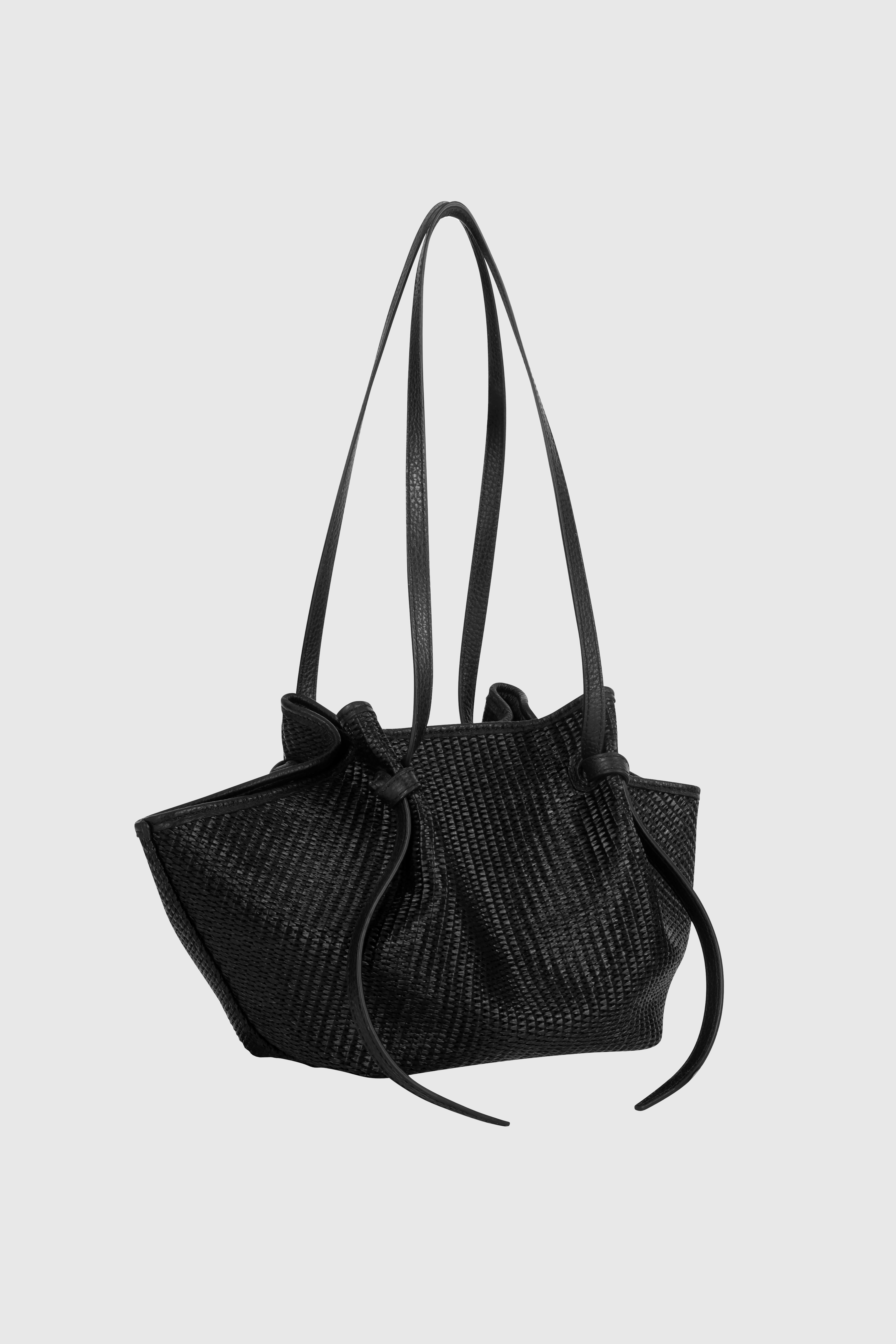 YUZEFI_MOCHI_WOVENRAFFIA_BLACK_2.jpg