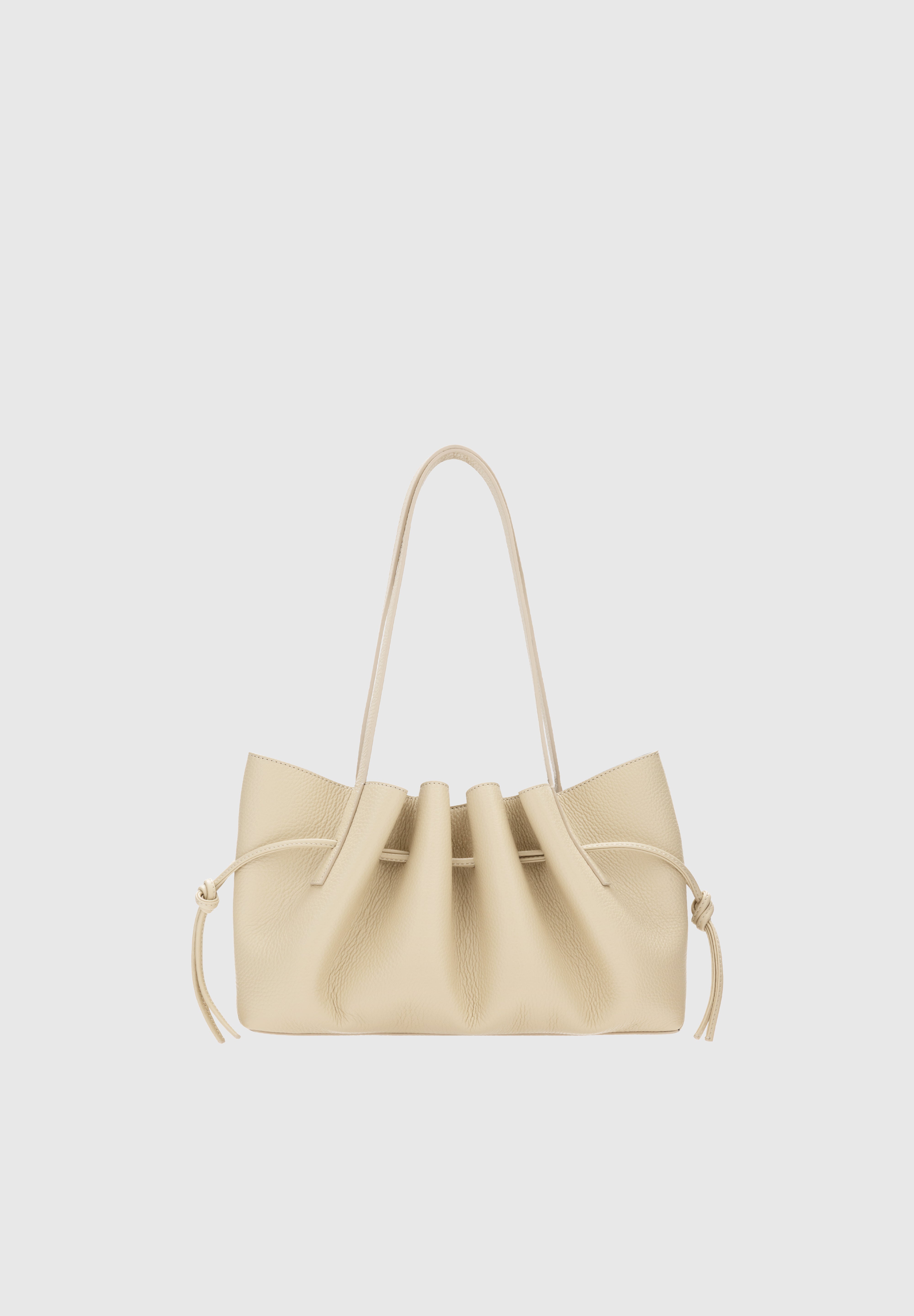 YUZEFI_SCALLOP_SHOULDER_BAG_PEBBLE_GRAIN_LEATHER_ANGORA_1.jpg