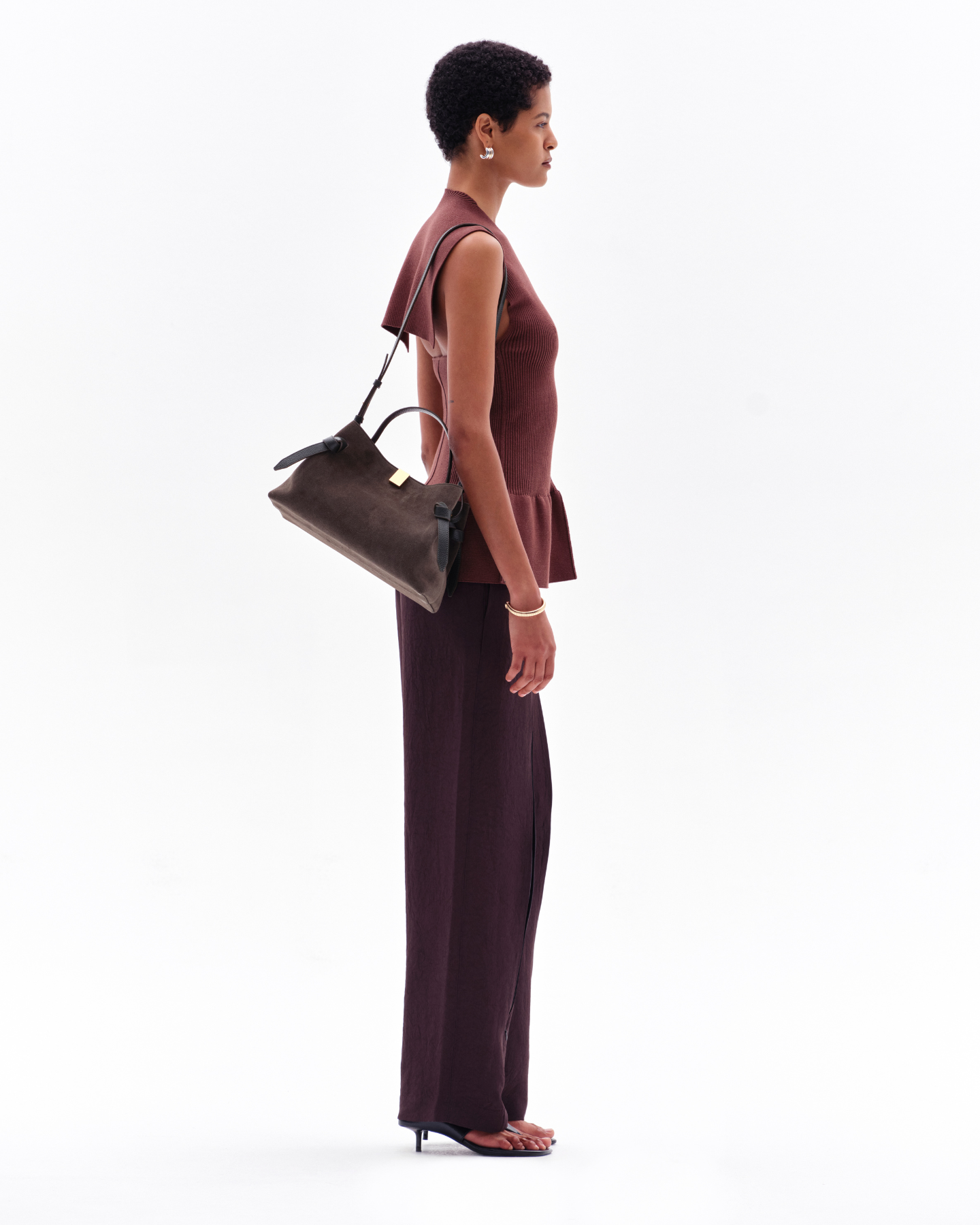 ORIN FLARED SLEEVELESS TOP - BROWN