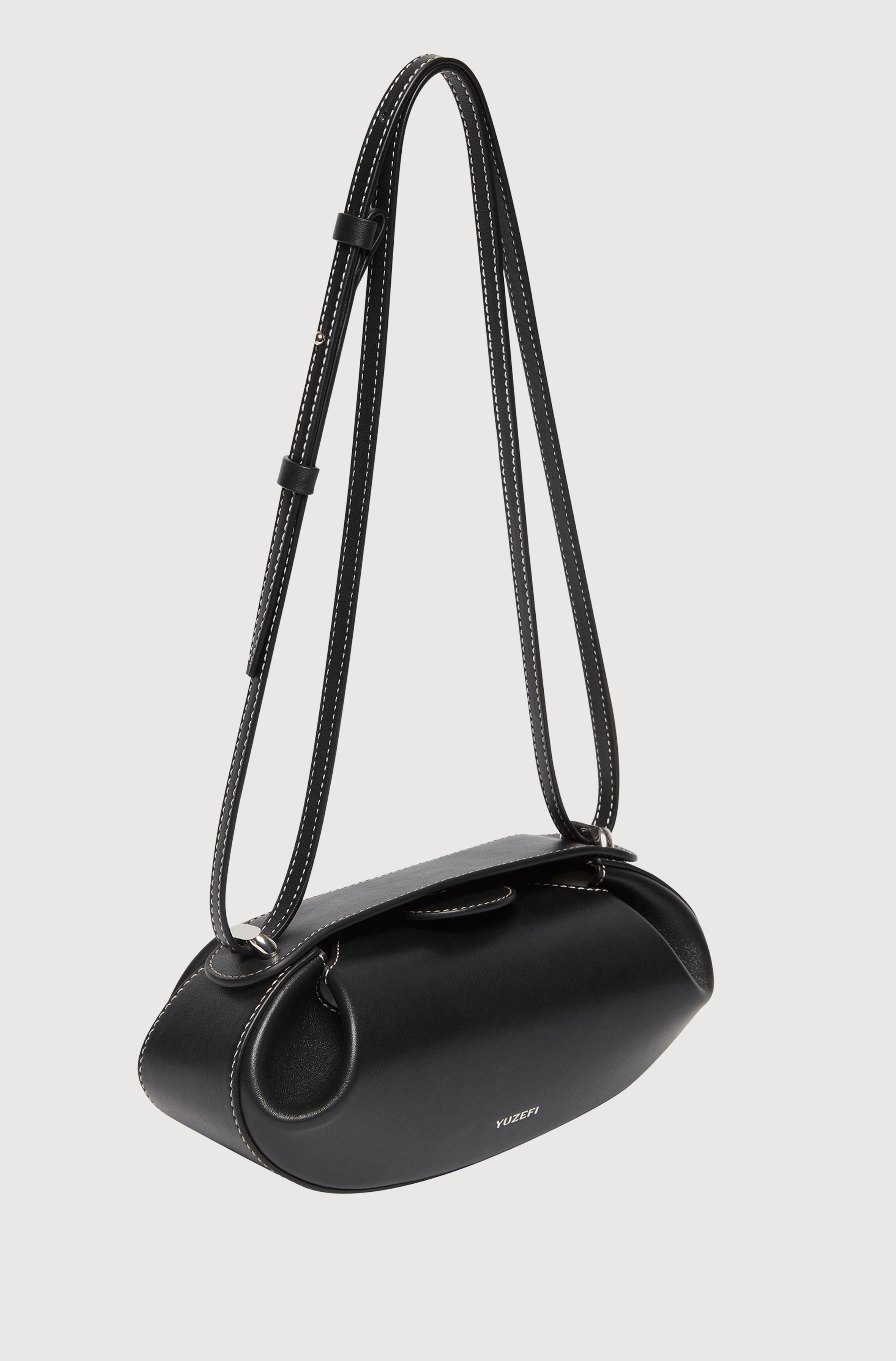 DINNER ROLL - BLACK WITH SILVER CHAIN